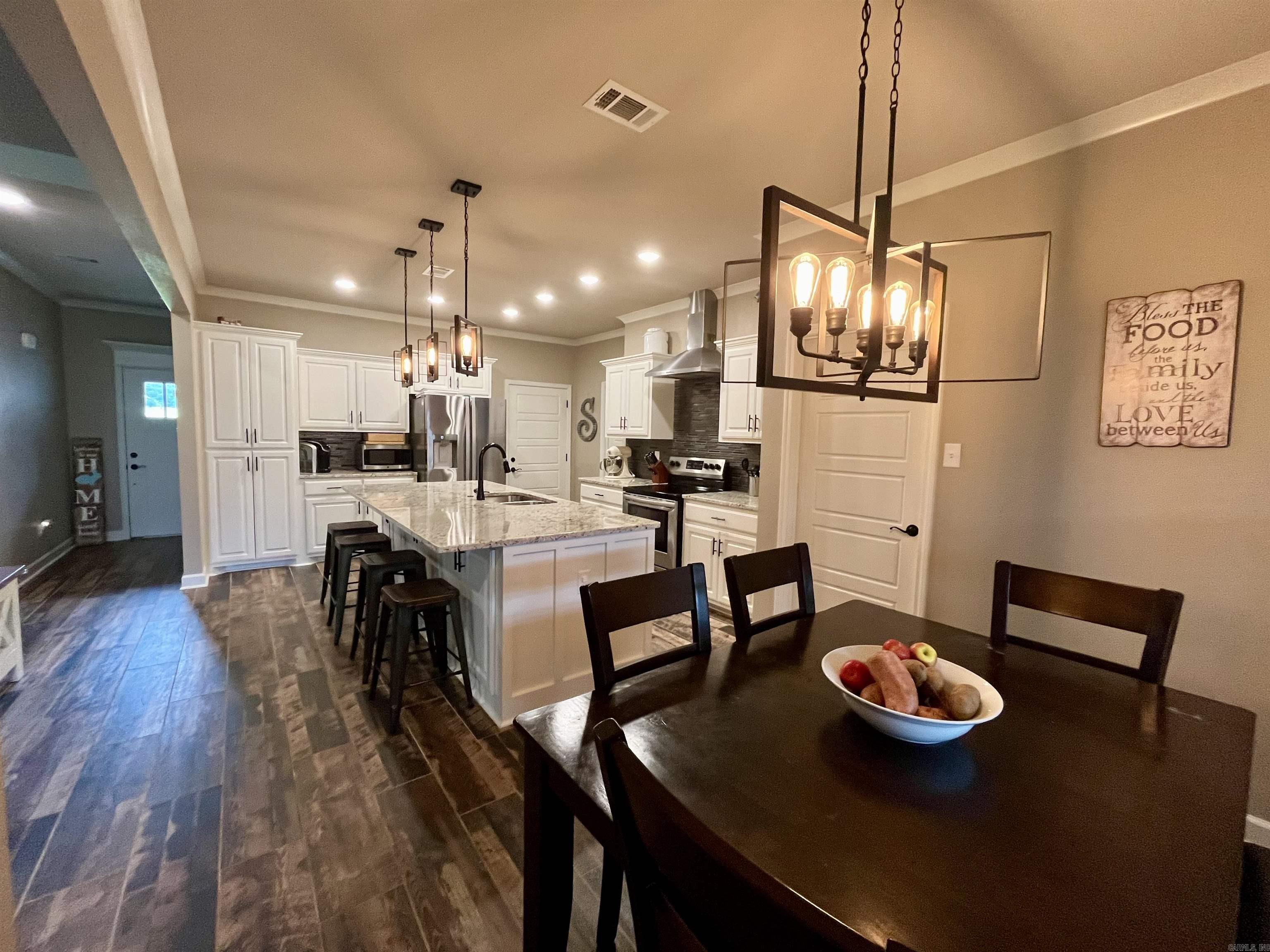 HIDDEN VALLEY ESTATES - Residential