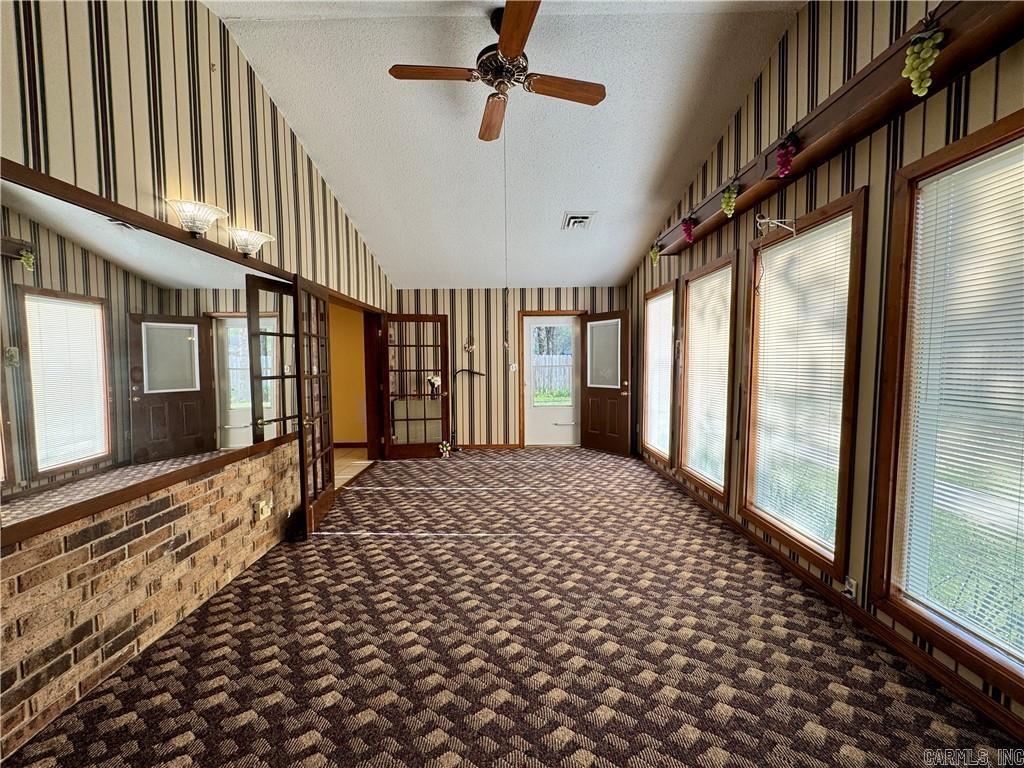 UNIVERSITY ESTATES - Residential