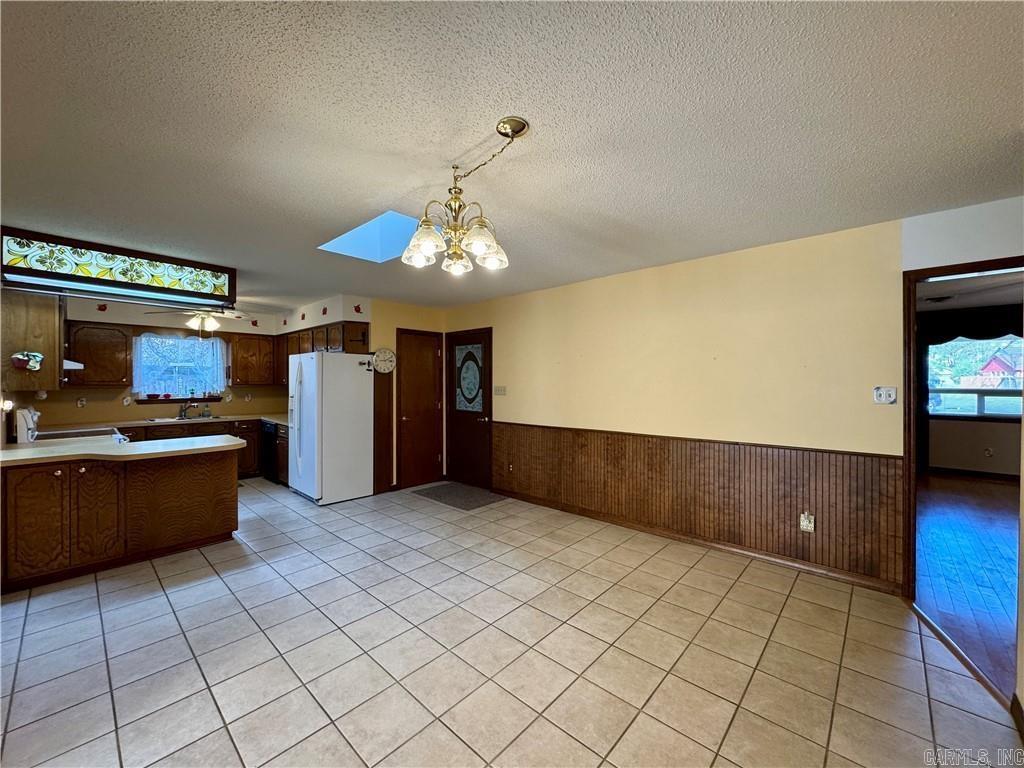 UNIVERSITY ESTATES - Residential