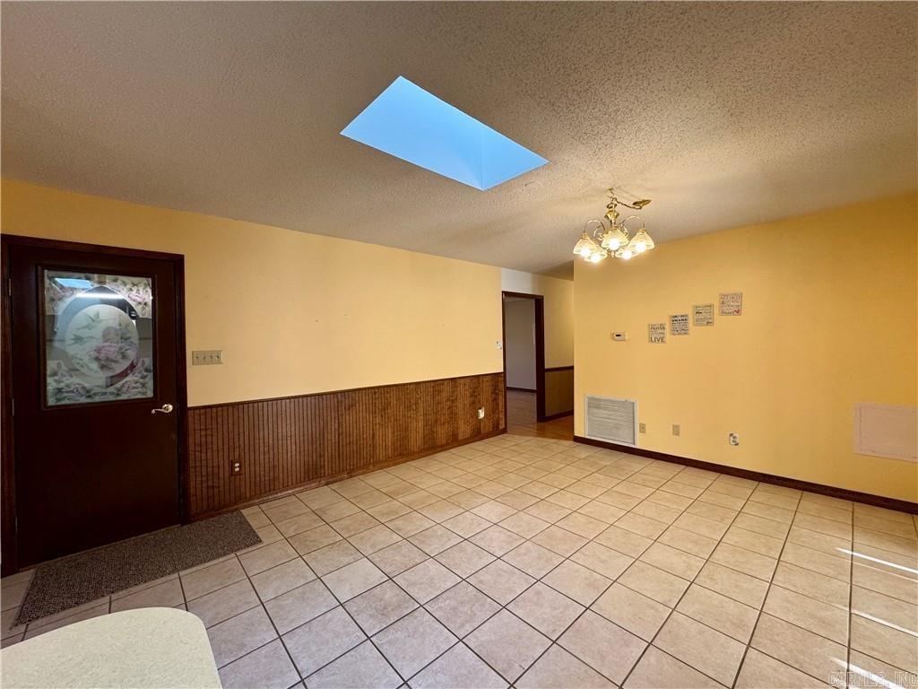 UNIVERSITY ESTATES - Residential