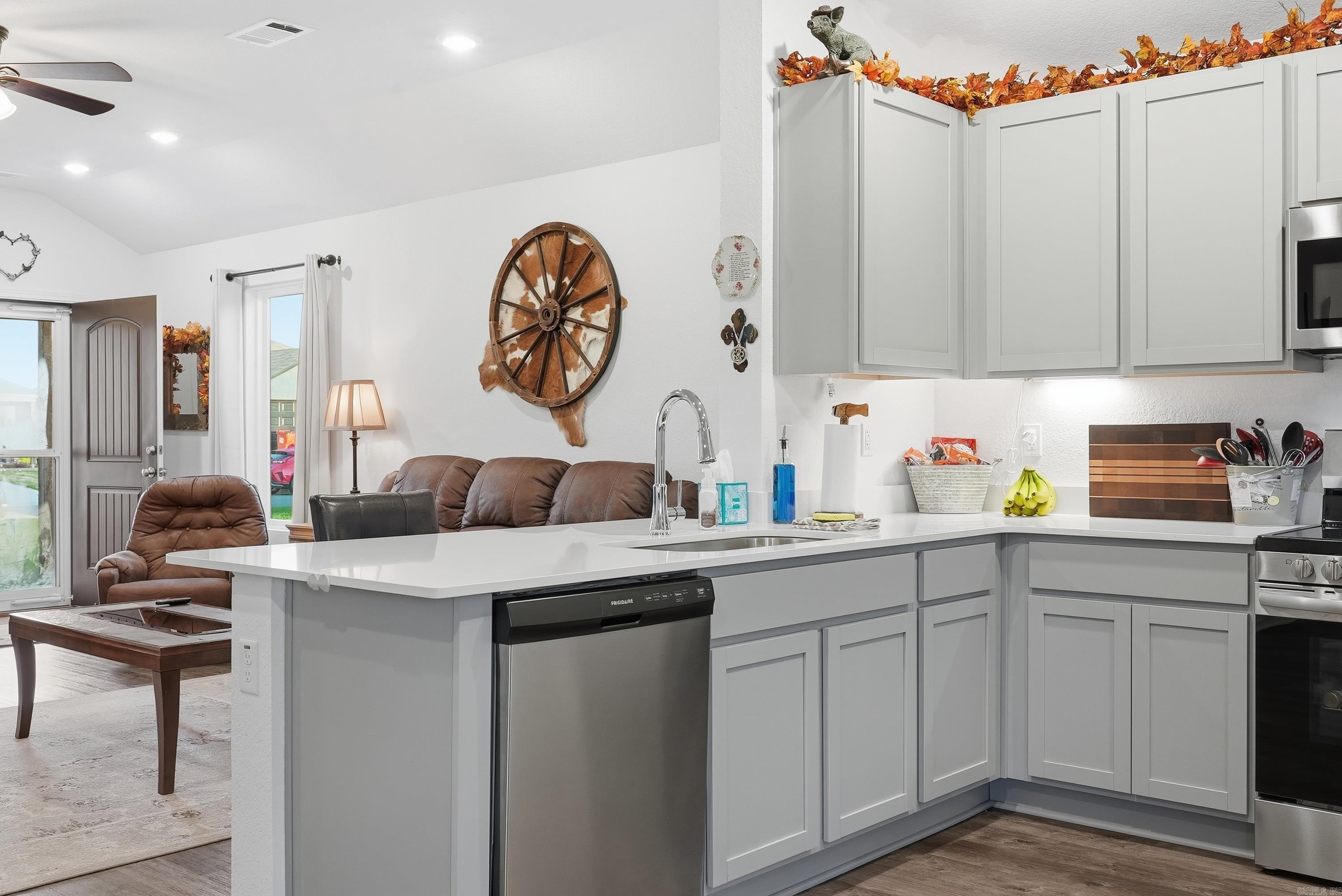 OAK SPRINGS SUBDIVISION - Residential