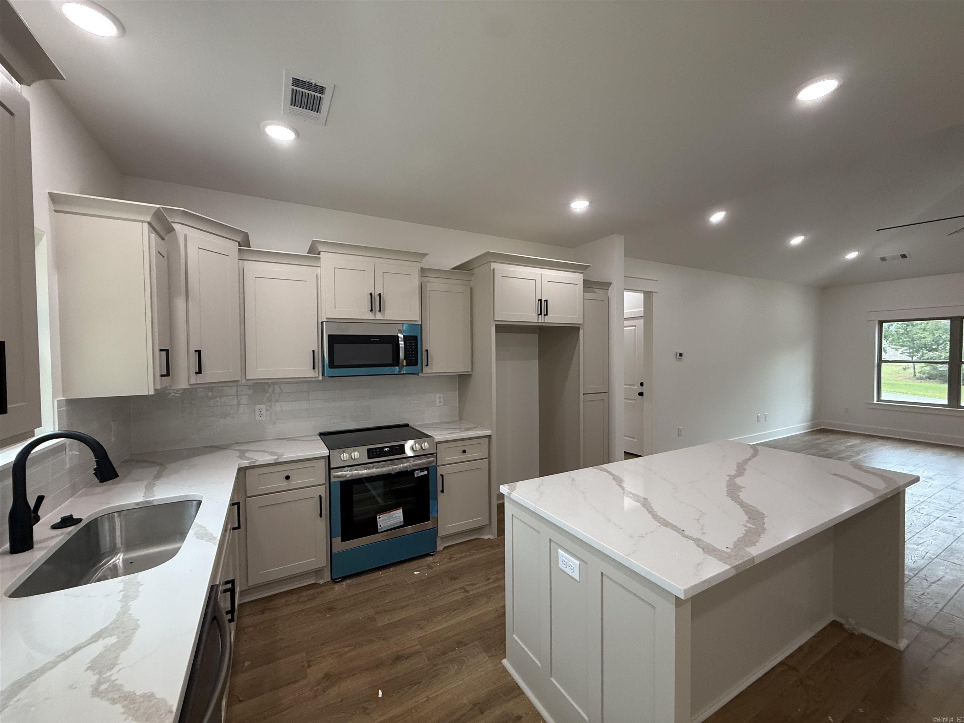 SUMMERLYN SUBDIVISION - Residential