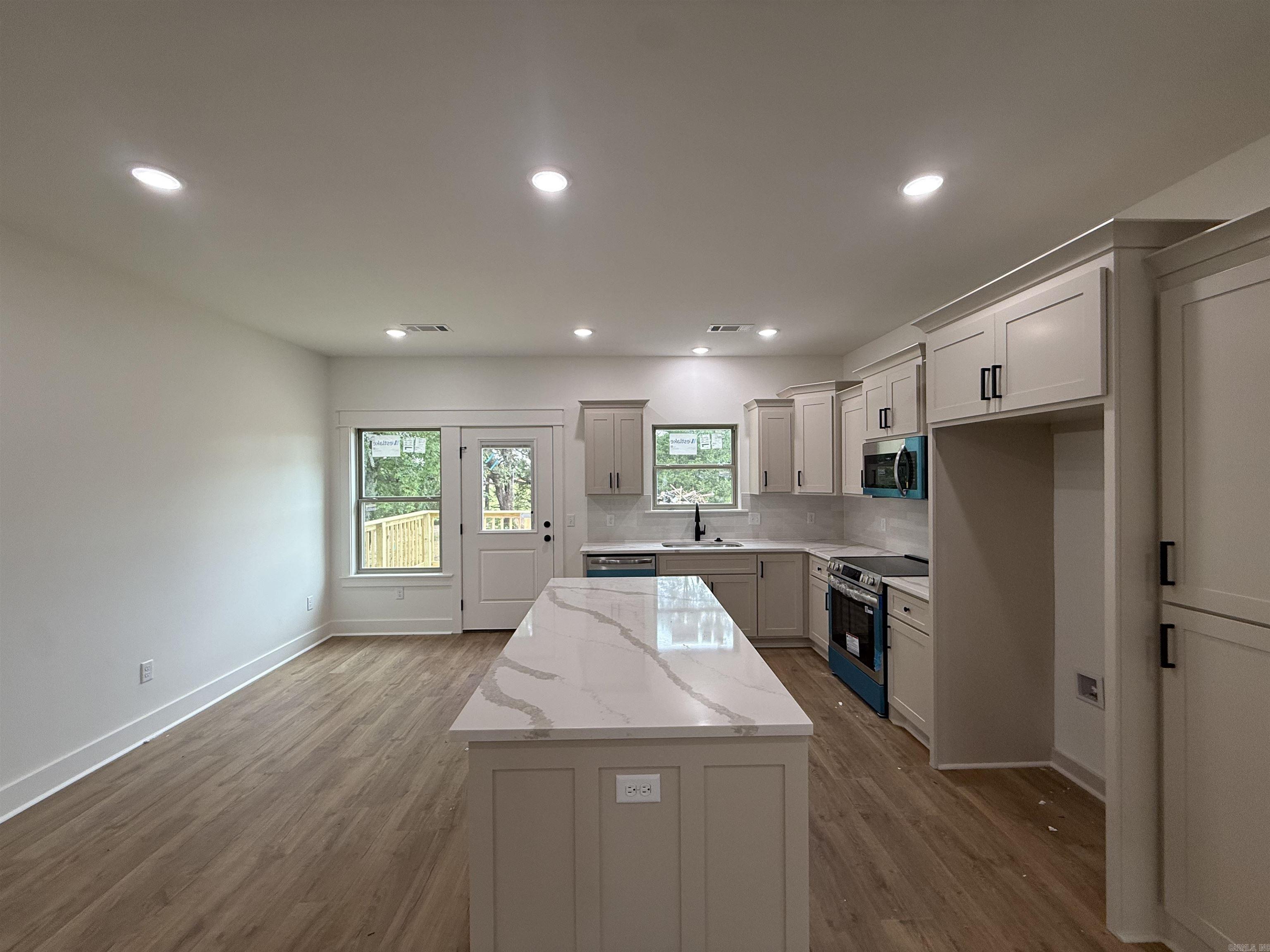SUMMERLYN SUBDIVISION - Residential