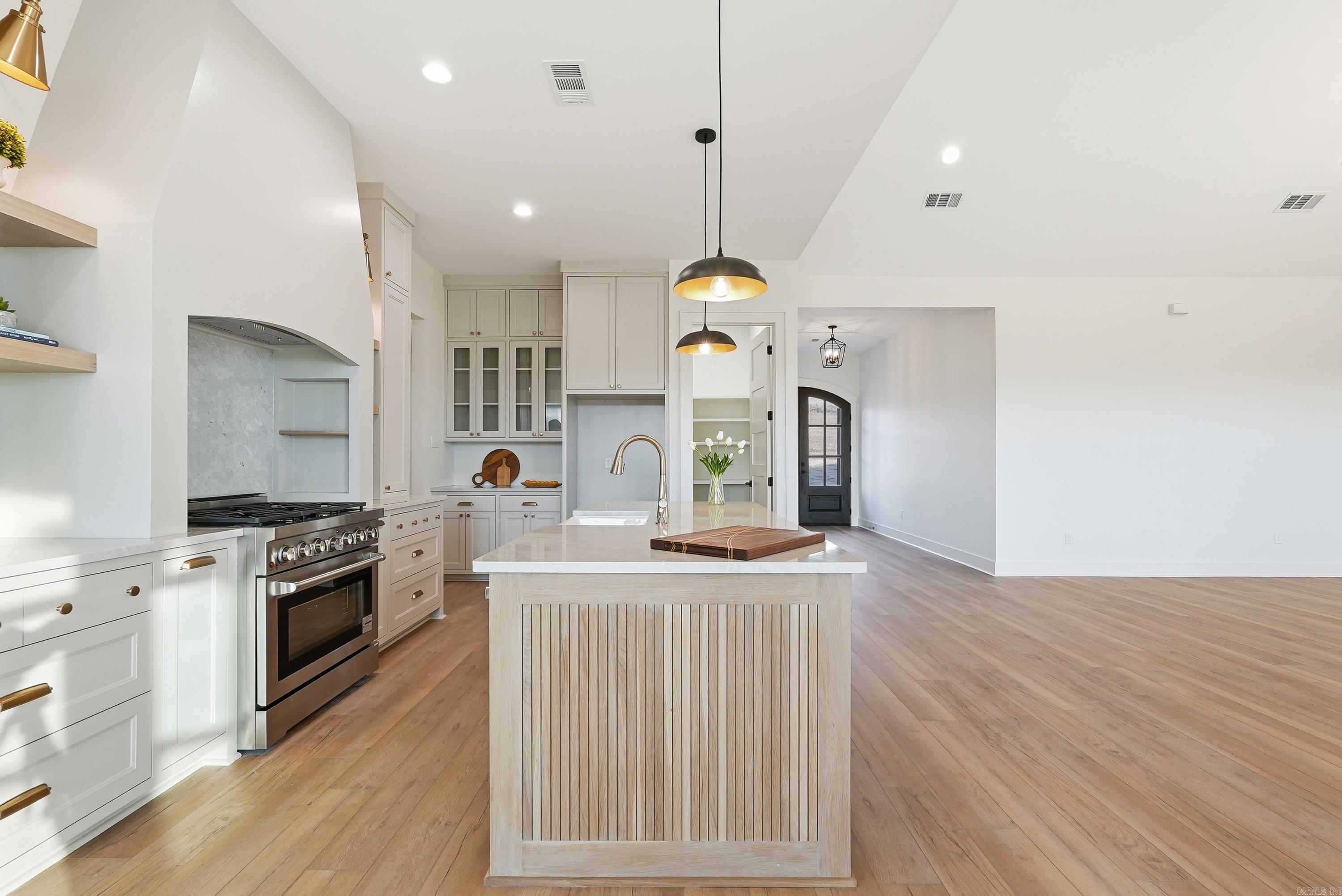 REYNOLDS RIDGE - Residential