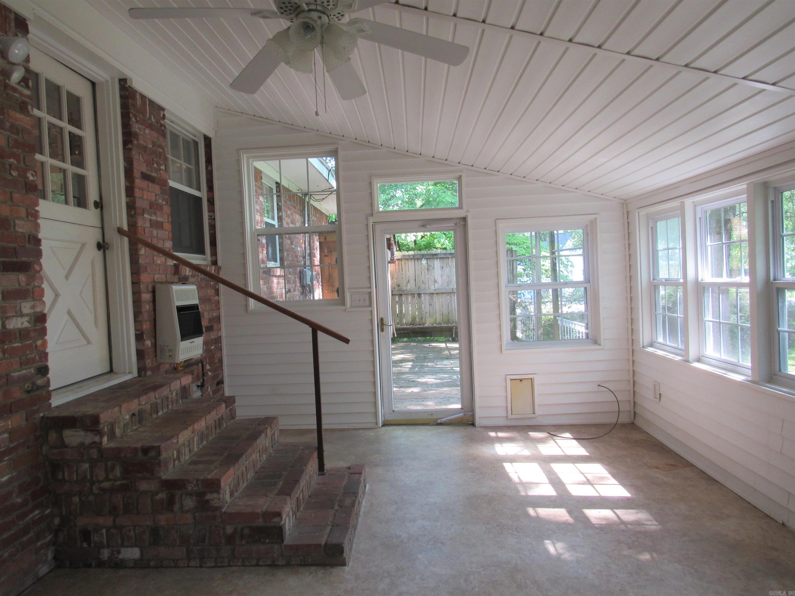 DEERWOOD ADD - Residential