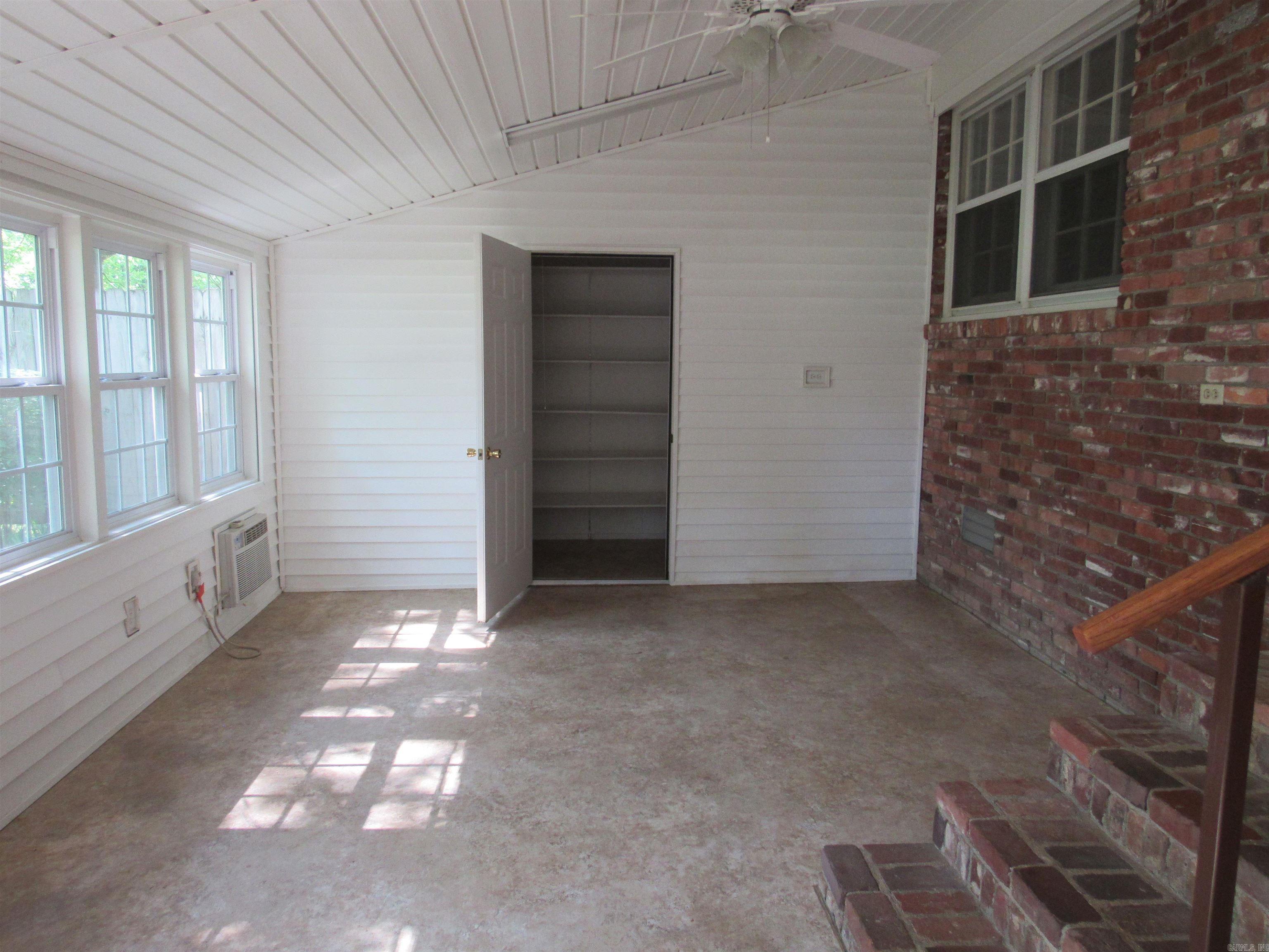 DEERWOOD ADD - Residential