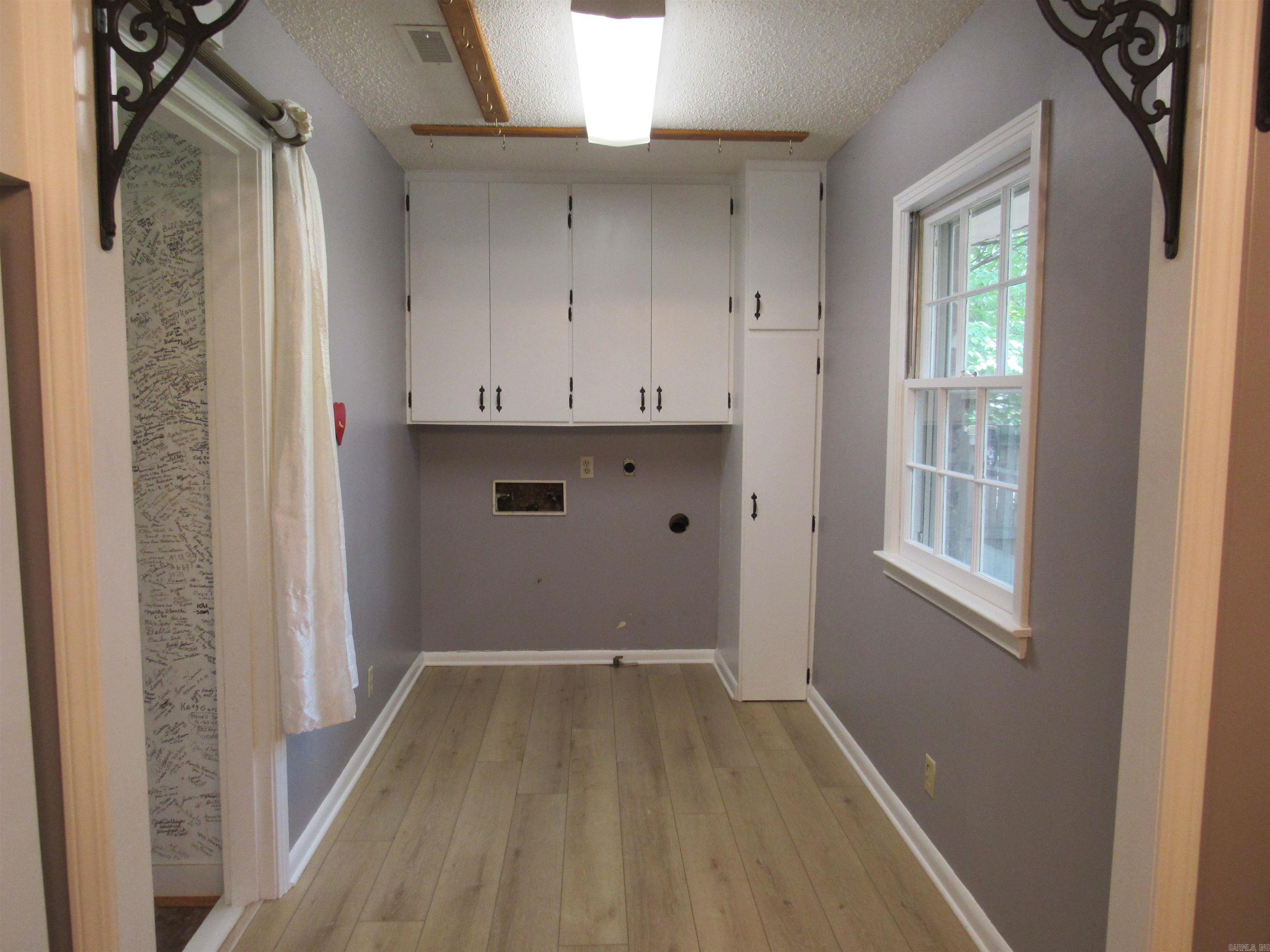 DEERWOOD ADD - Residential