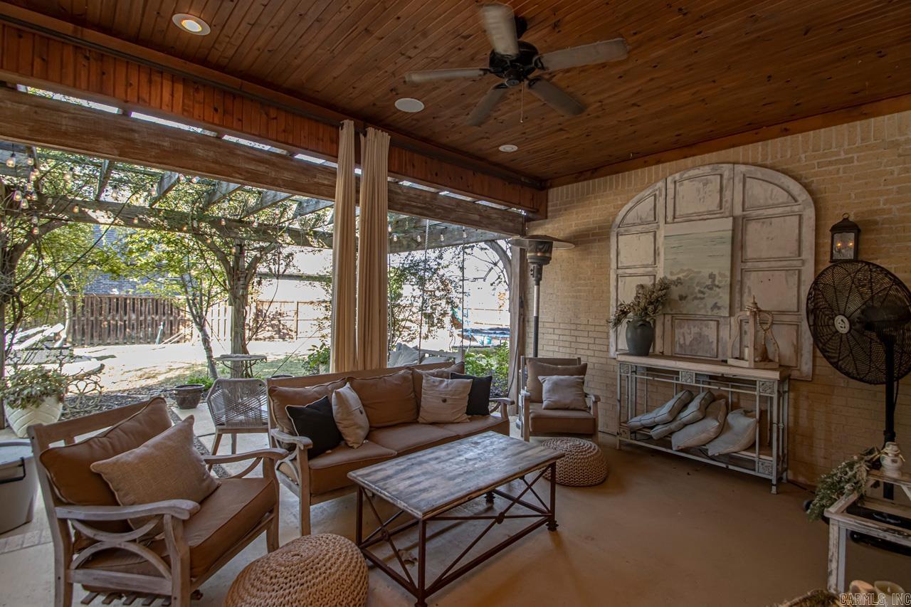 HURRICANE LAKE EST - Residential