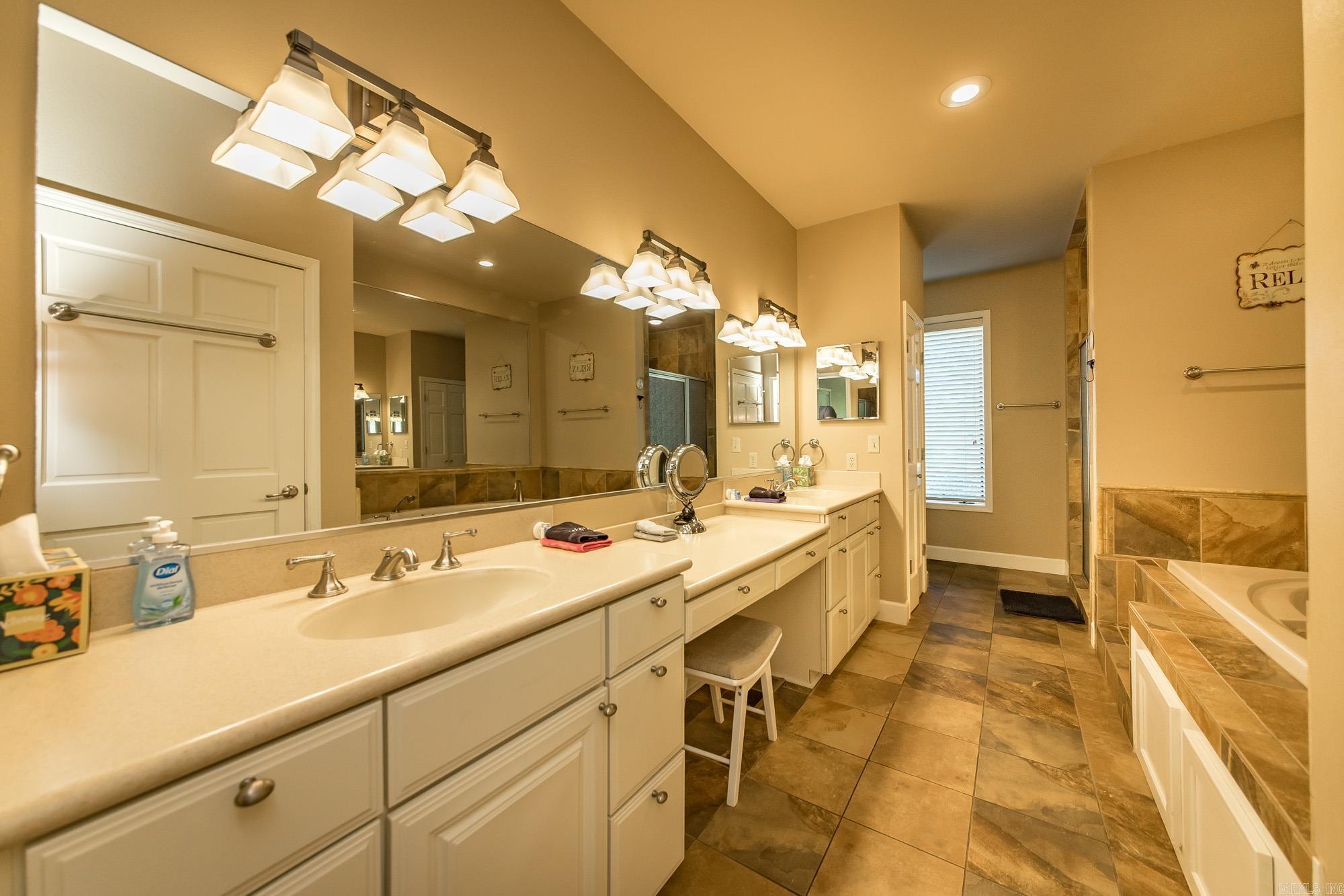 RIVER BEND - Residential