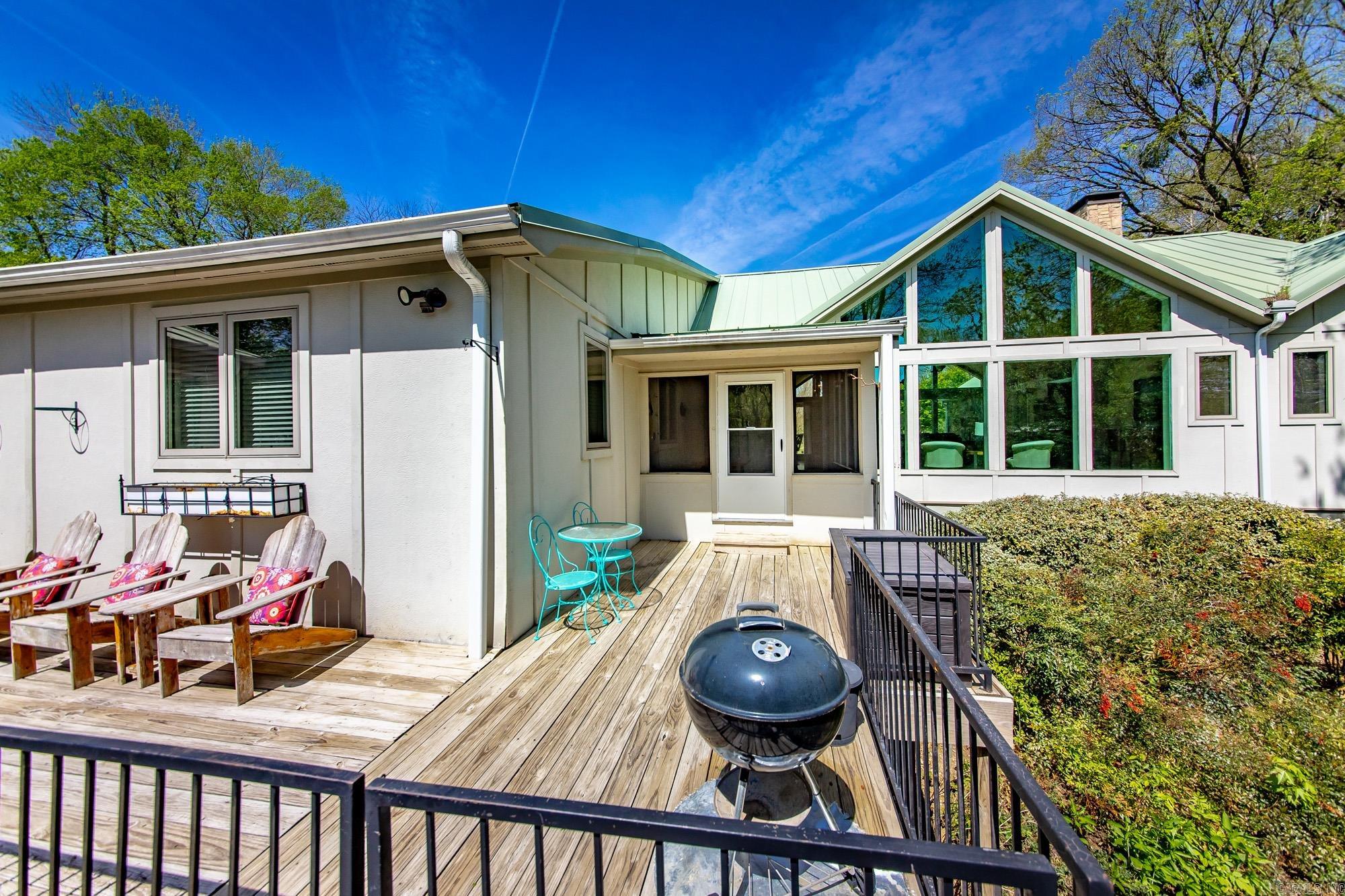 RIVER BEND - Residential