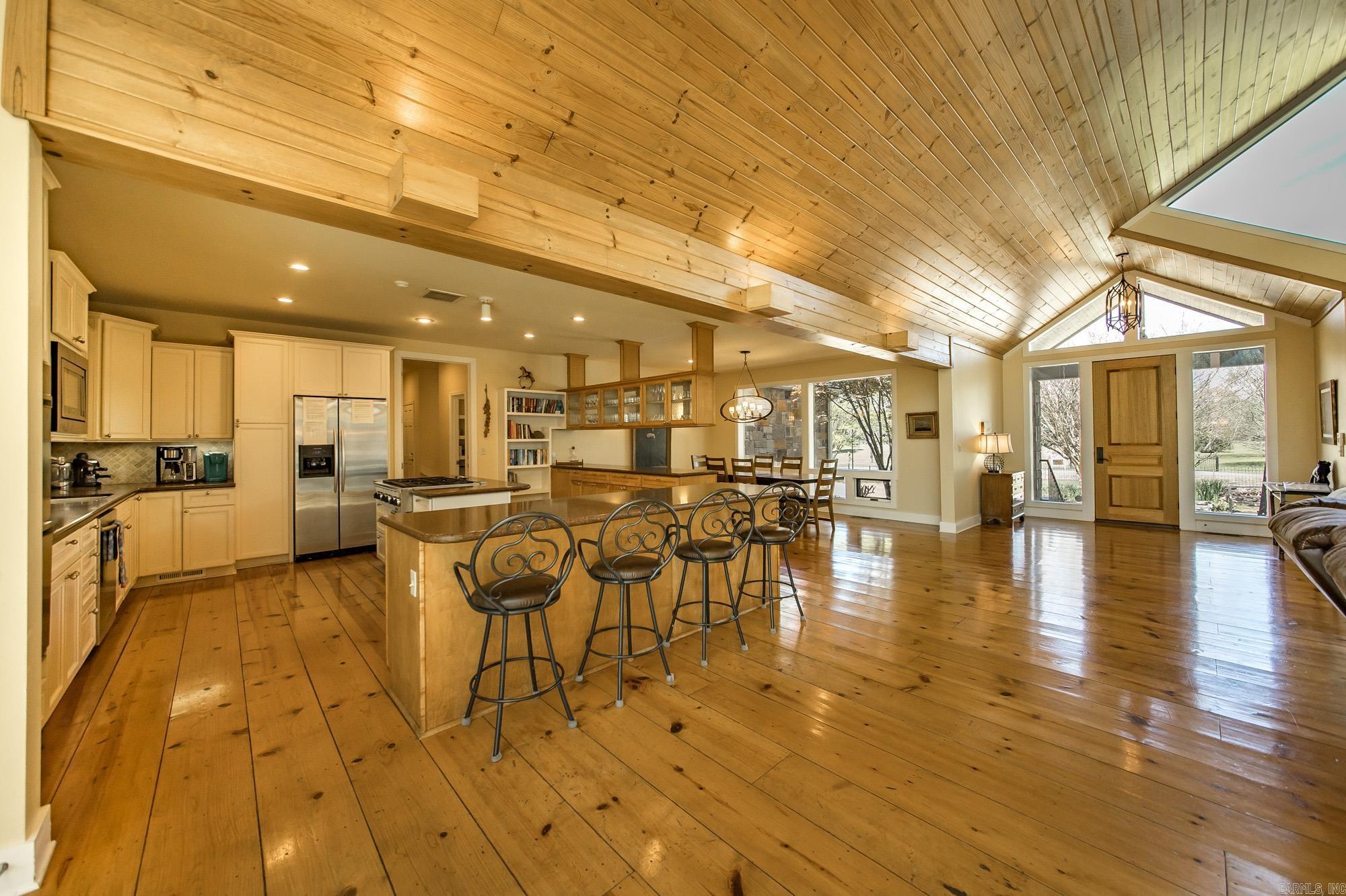 RIVER BEND - Residential