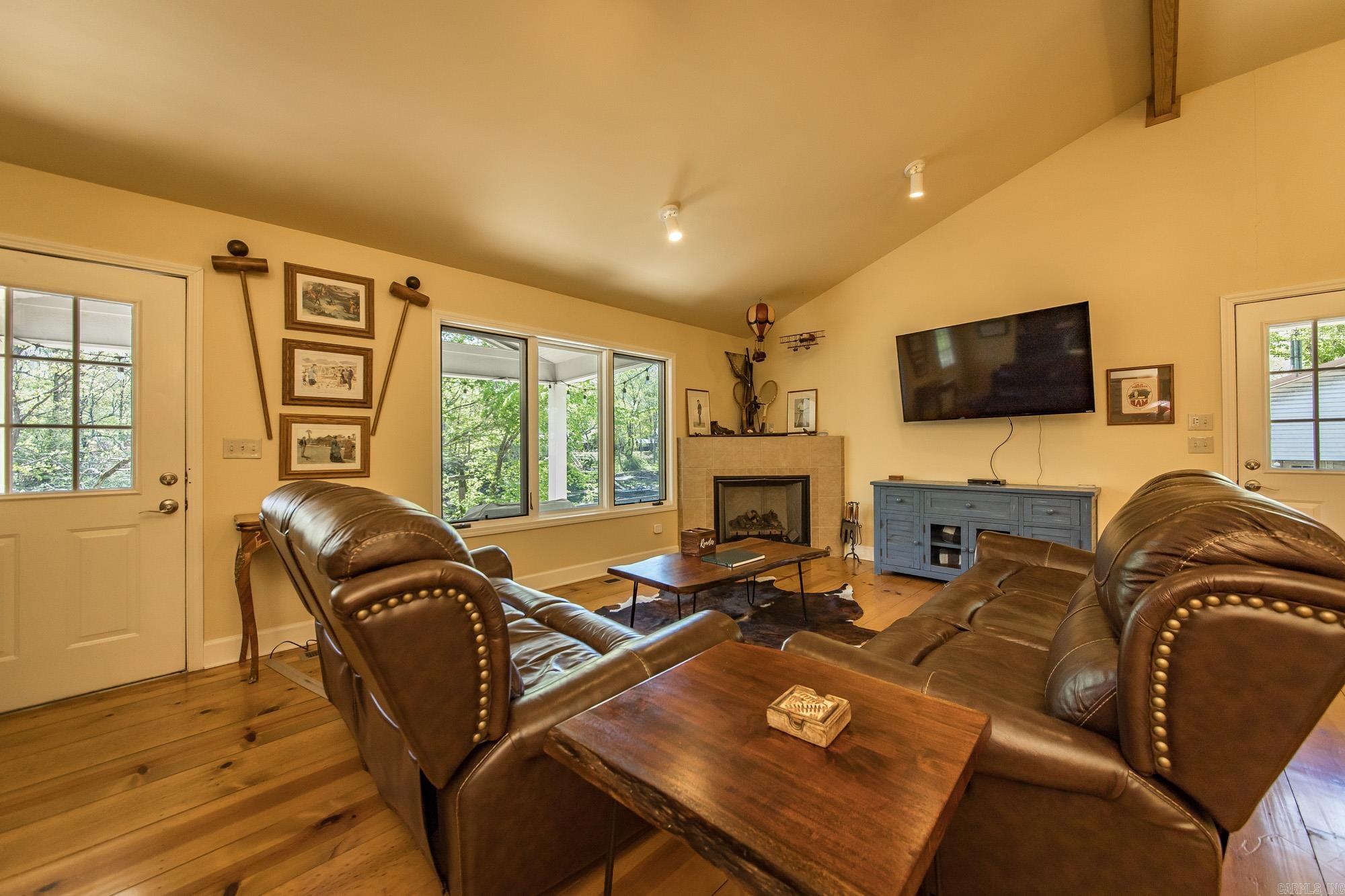 RIVER BEND - Residential