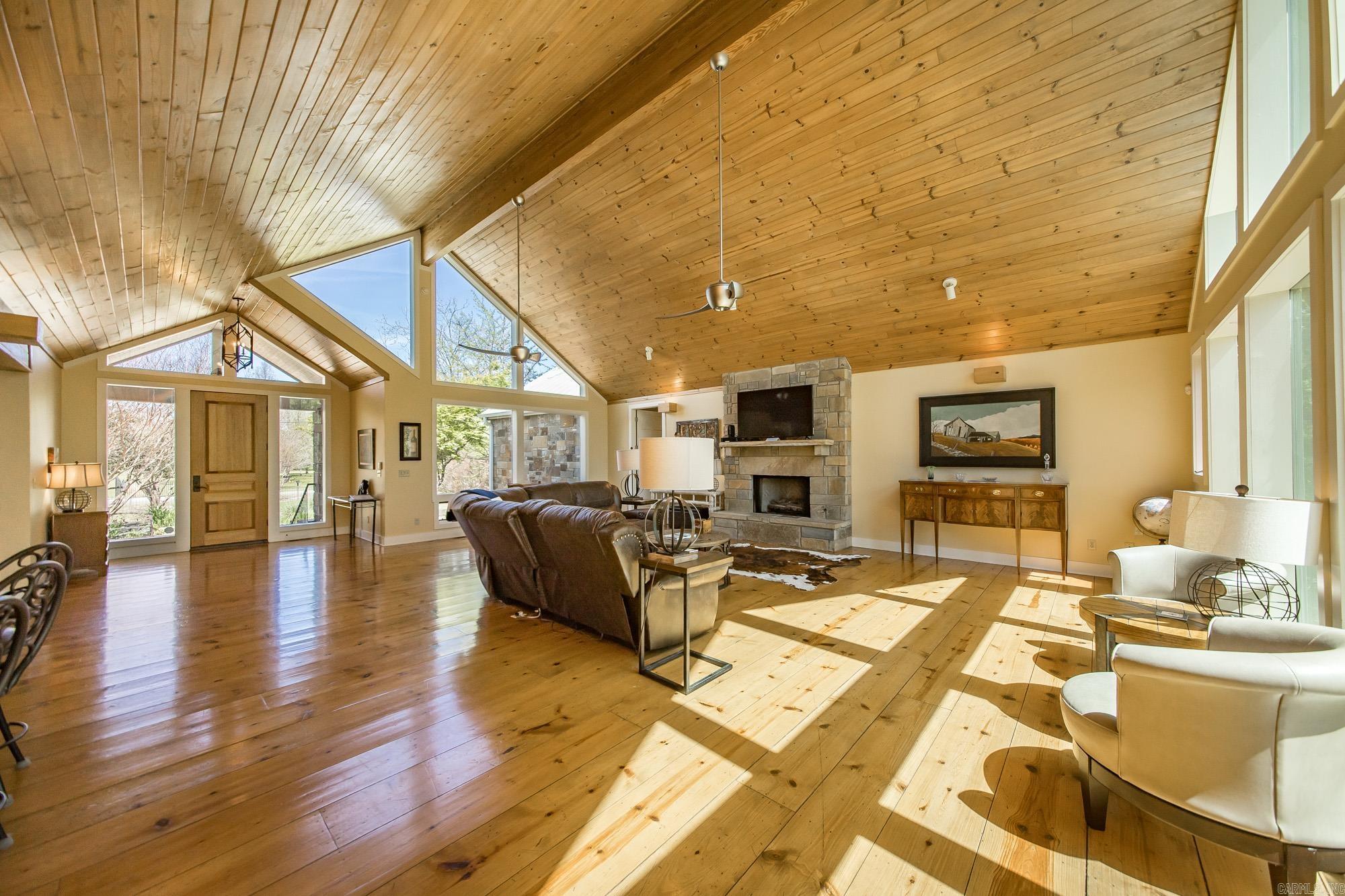 RIVER BEND - Residential