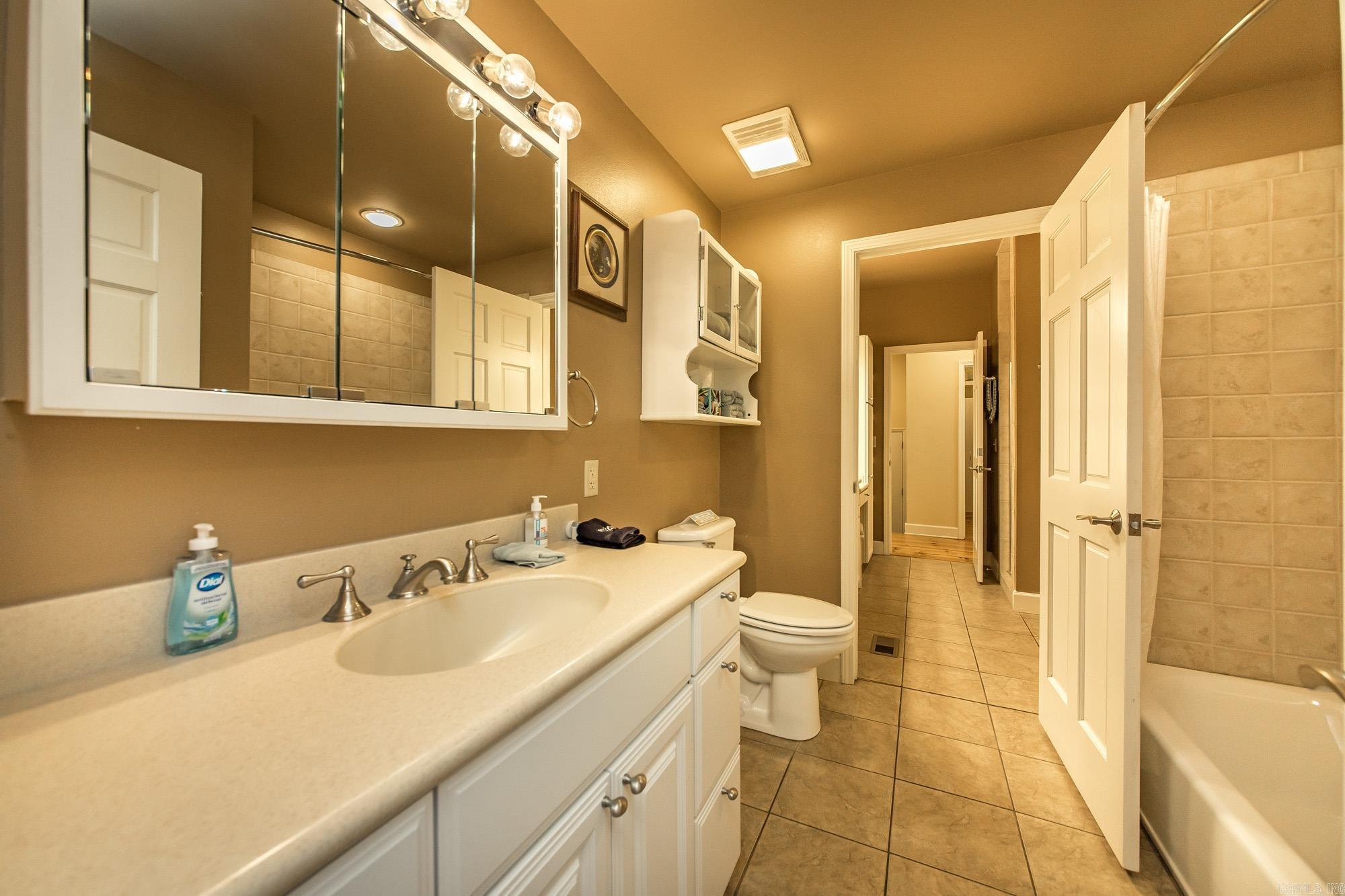 RIVER BEND - Residential