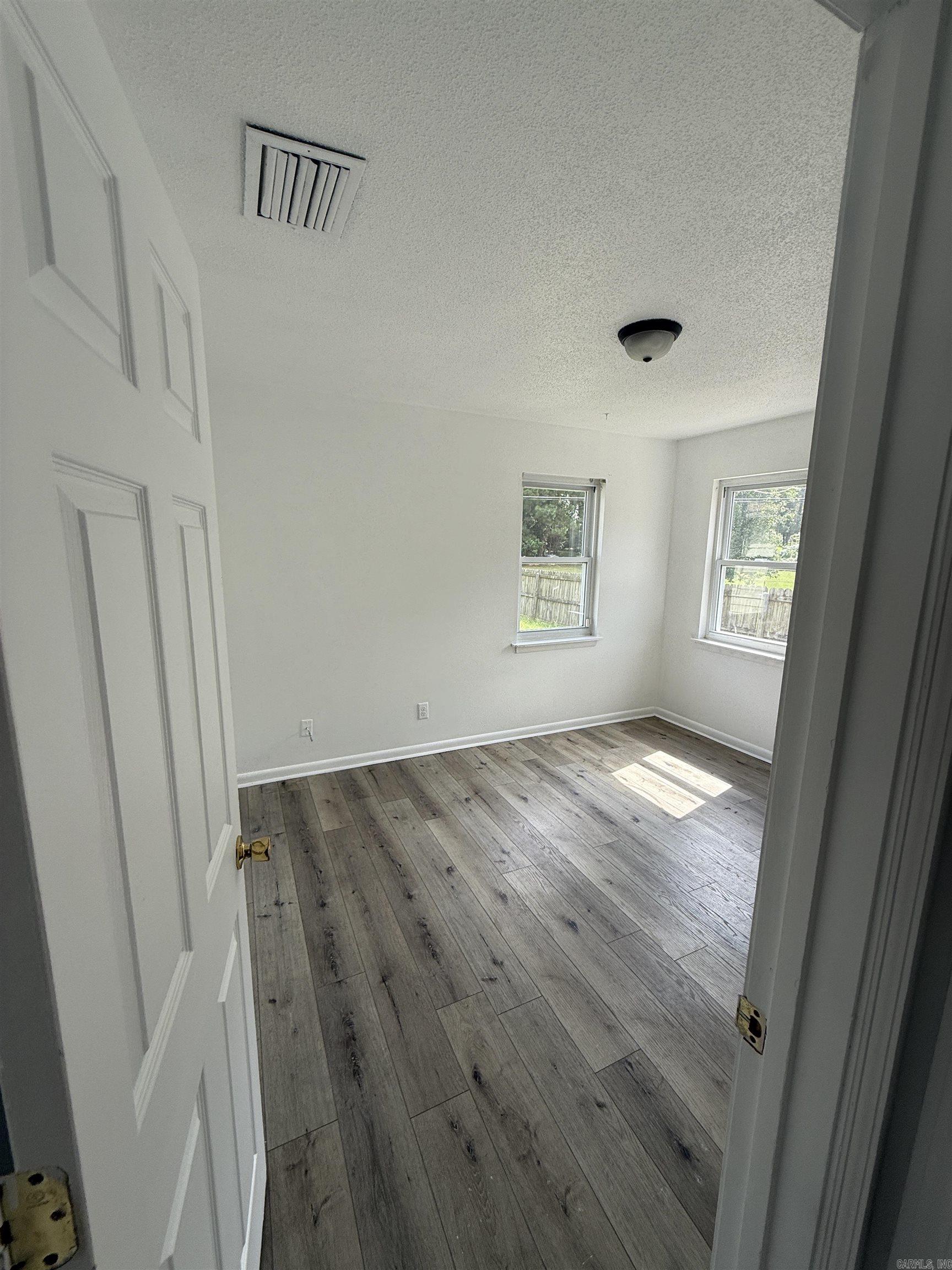 MARSHALL ROAD - Residential