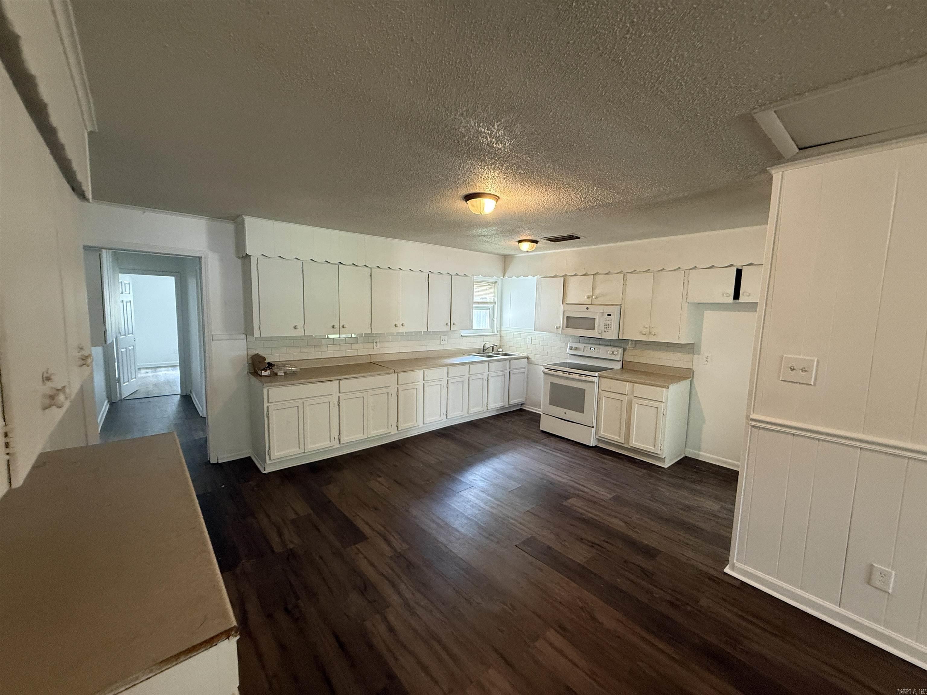 MARSHALL ROAD - Residential