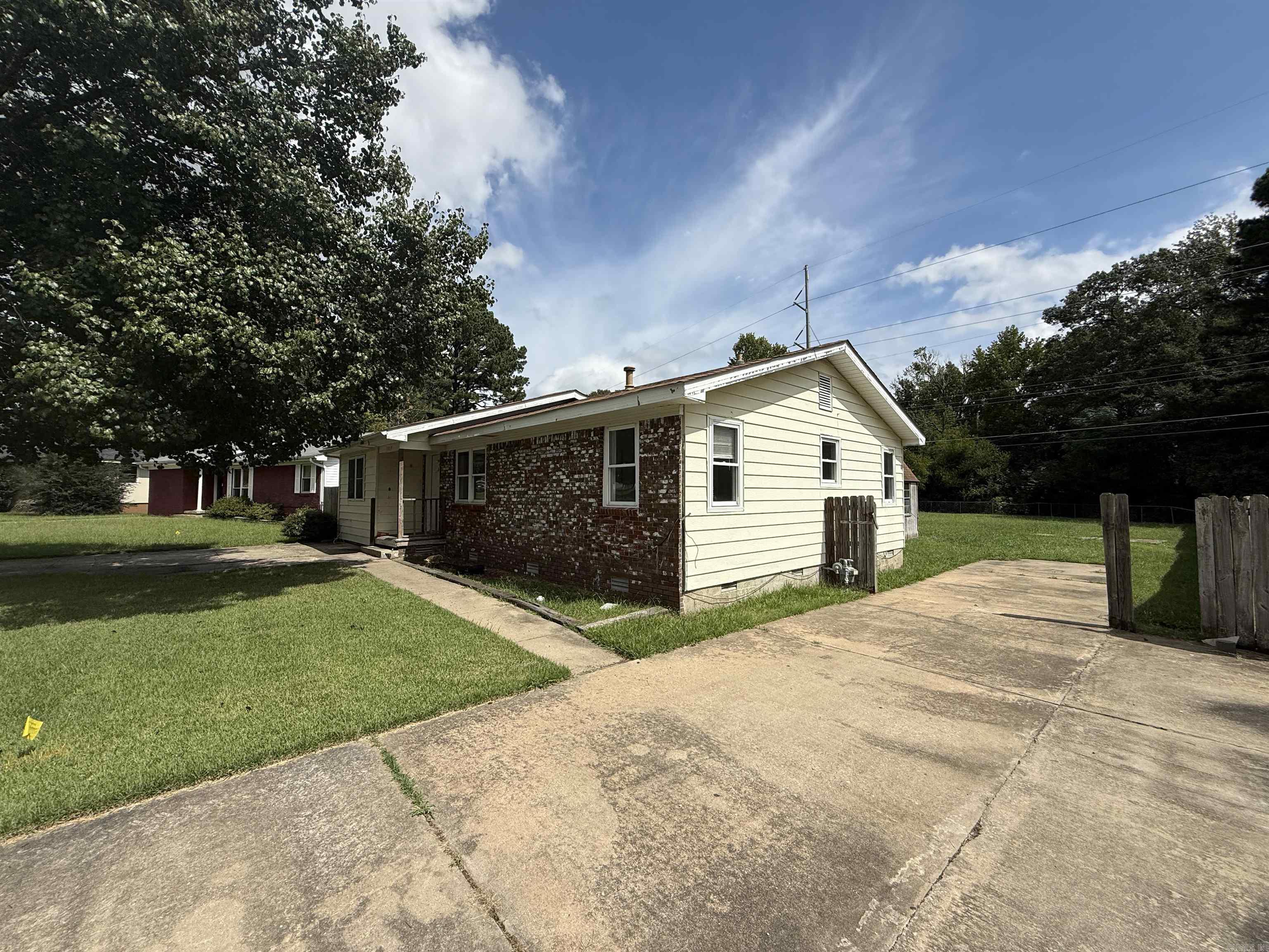 MARSHALL ROAD - Residential