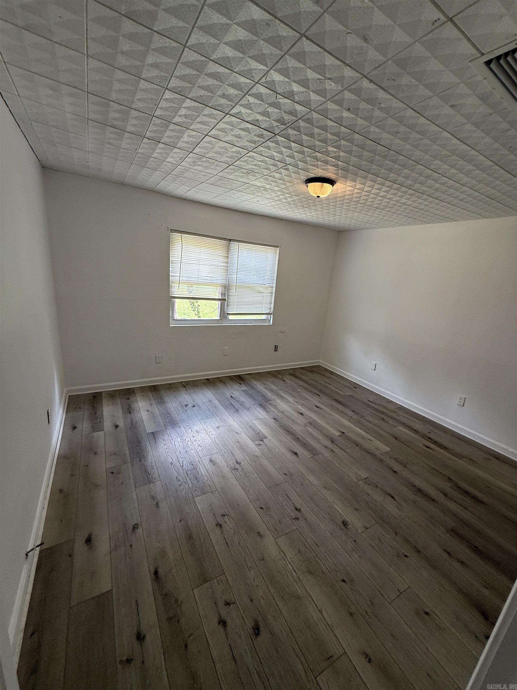 MARSHALL ROAD - Residential