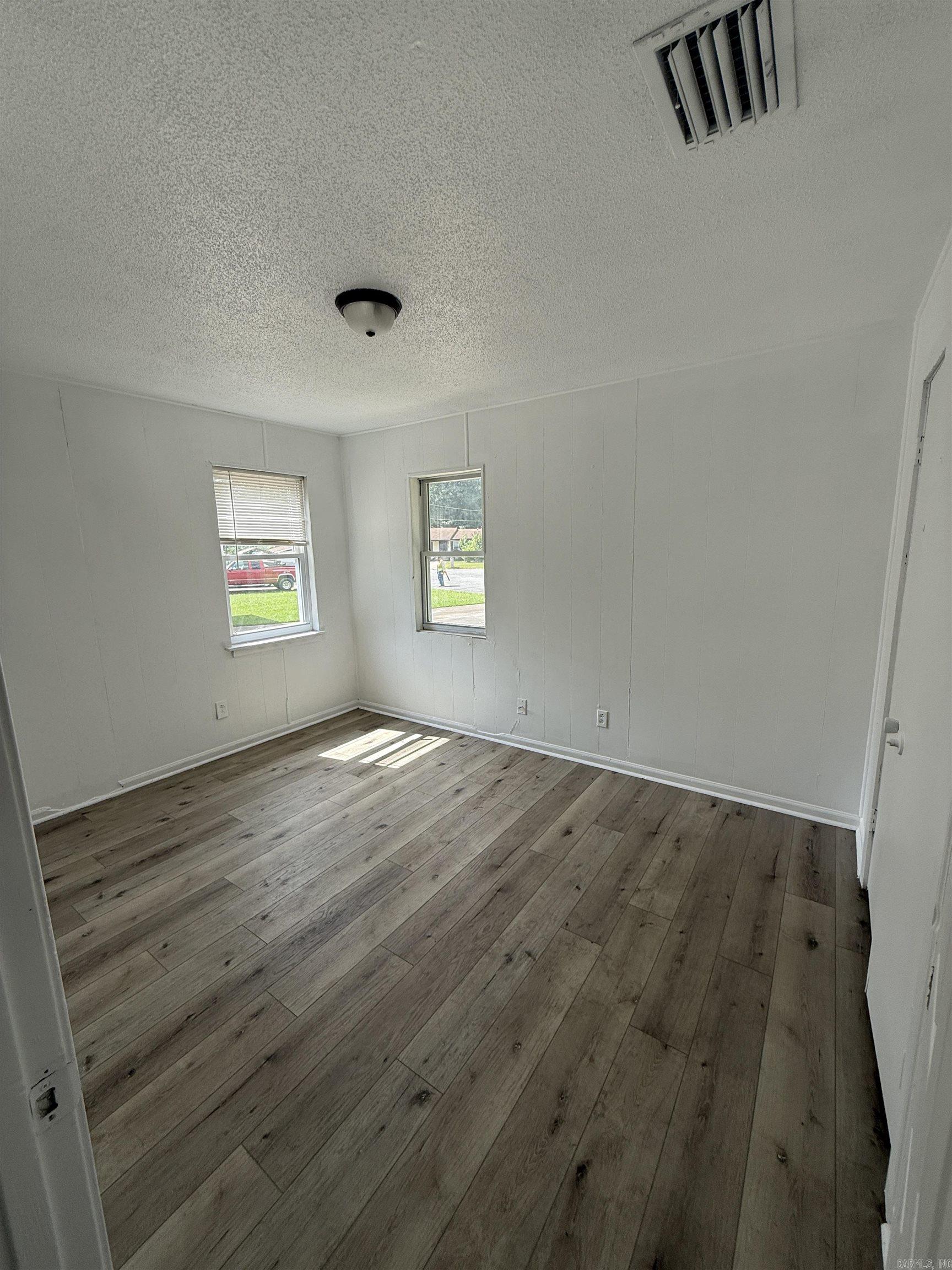 MARSHALL ROAD - Residential