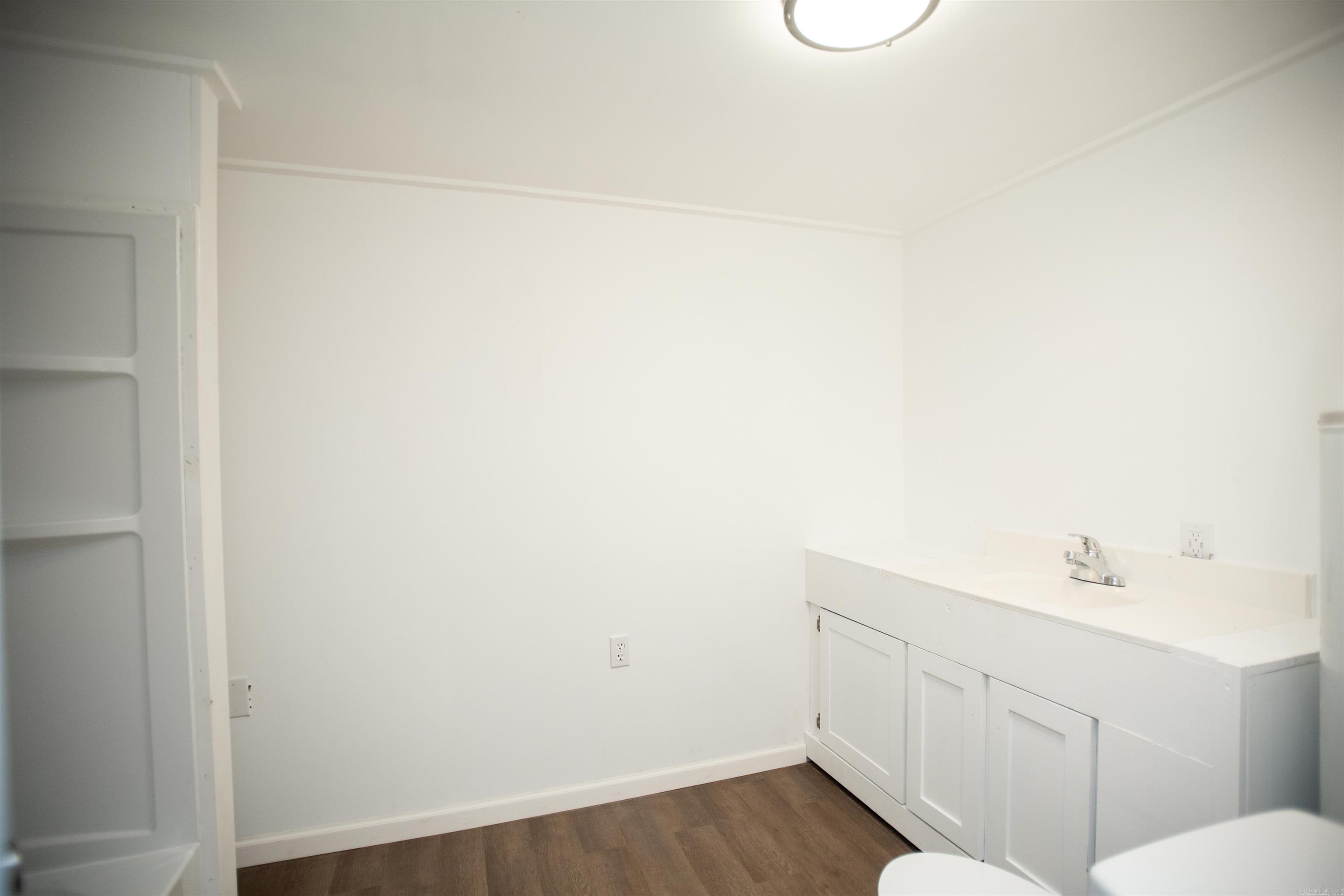 River Manor Estates - Residential Lease