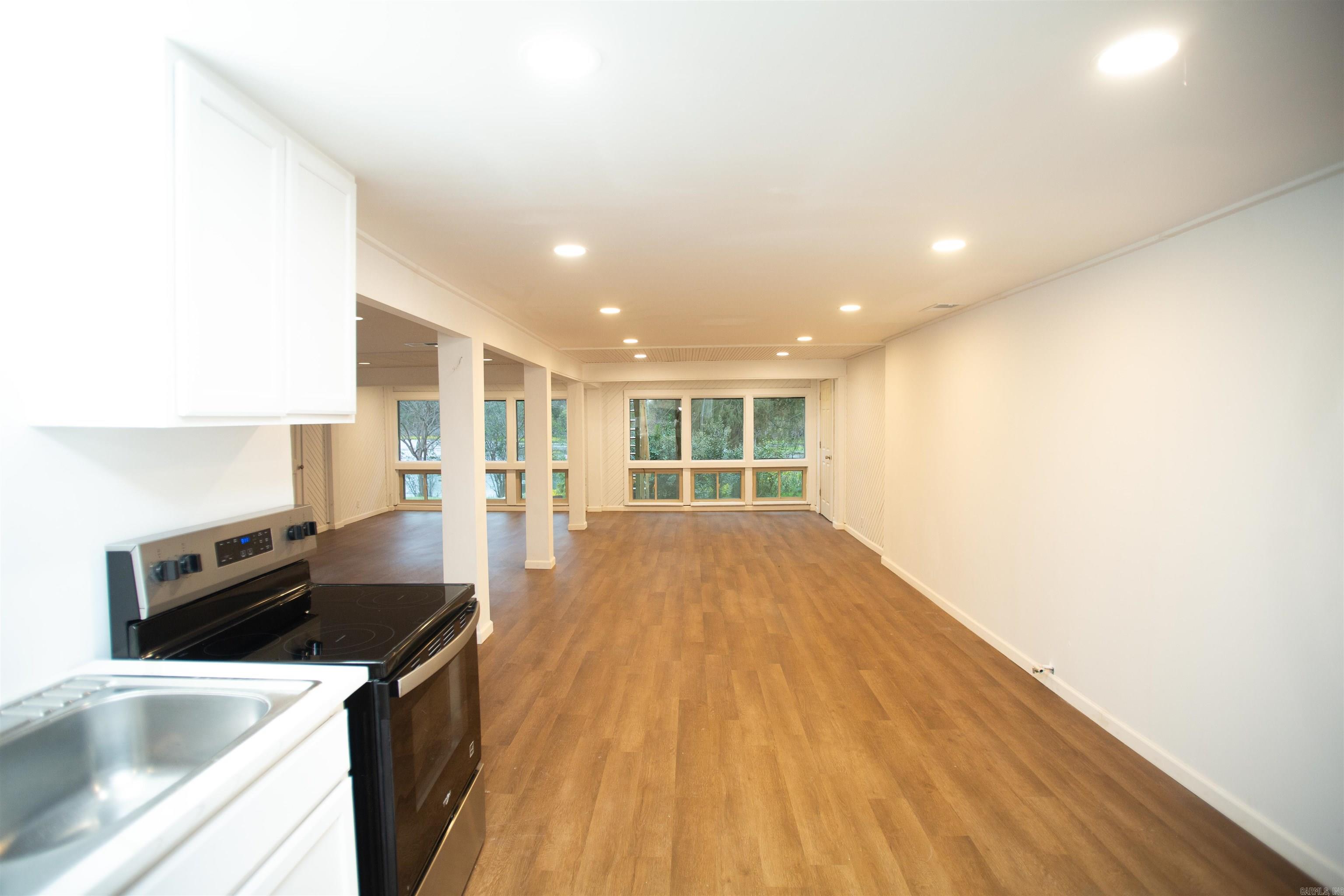 River Manor Estates - Residential Lease