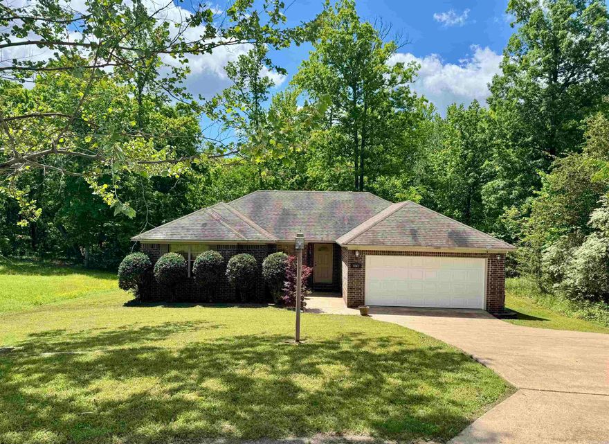 Looking for an affordable home located in the Prestigious Fountain Lake School District? Take a Look at this 3 Bed 2 Full Bath home setting on a large lot in Lonsdale AR.  New Roof will be installed before closing. Home is located only 20 mins from the Hot Spring AR and all the attractions it has to offer. This house has a great floor plan featuring a split floorplan so the kids or guest have their own side. The Primary Suite is spacious with a large bathroom featuring a jet tub, separate large shower, dual vanity sinks, and his and her walk-in closets. This home will not last long schedule your showing soon.