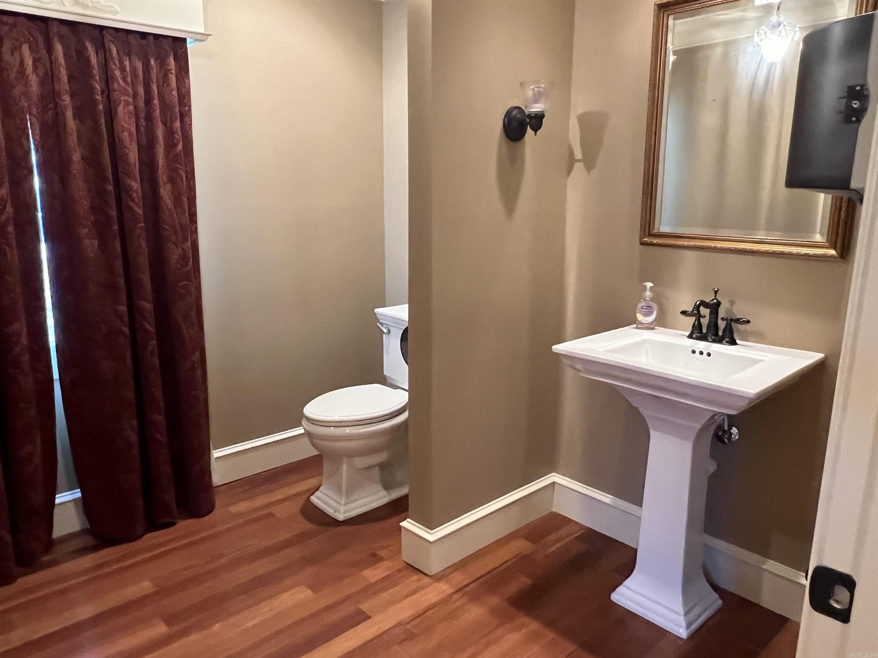 North Argenta - Commercial Sale