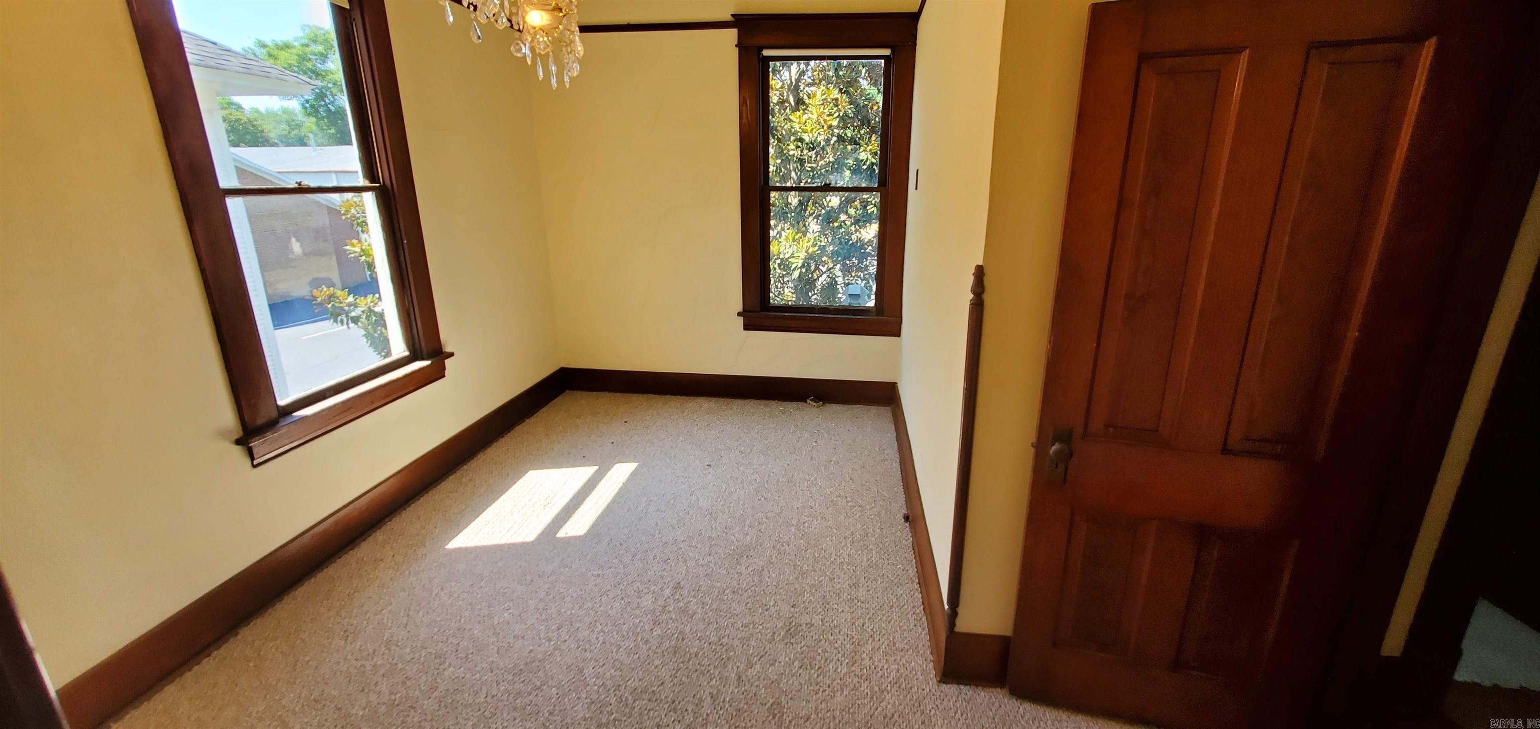 North Argenta - Commercial Sale