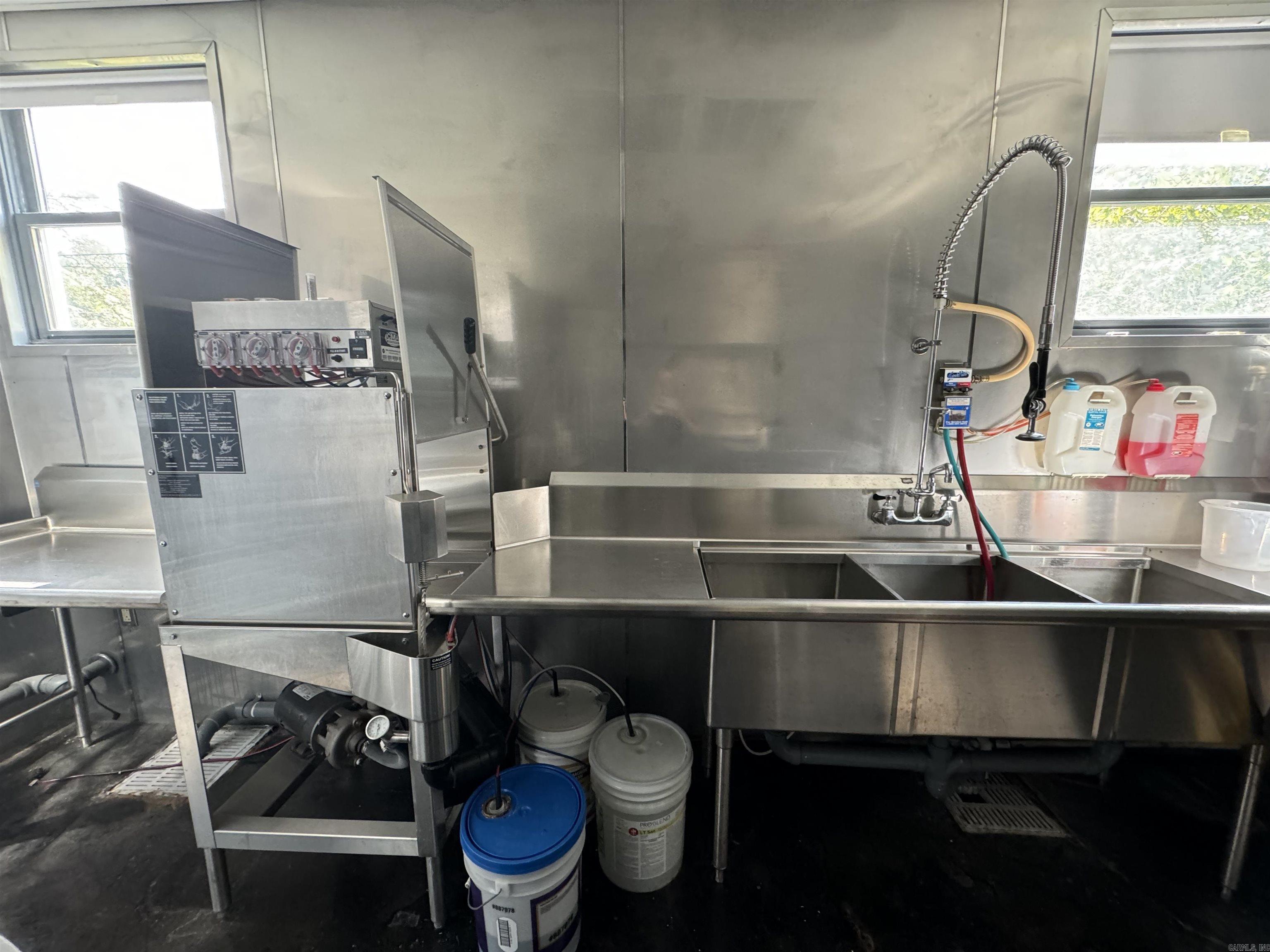 North Argenta - Commercial Sale