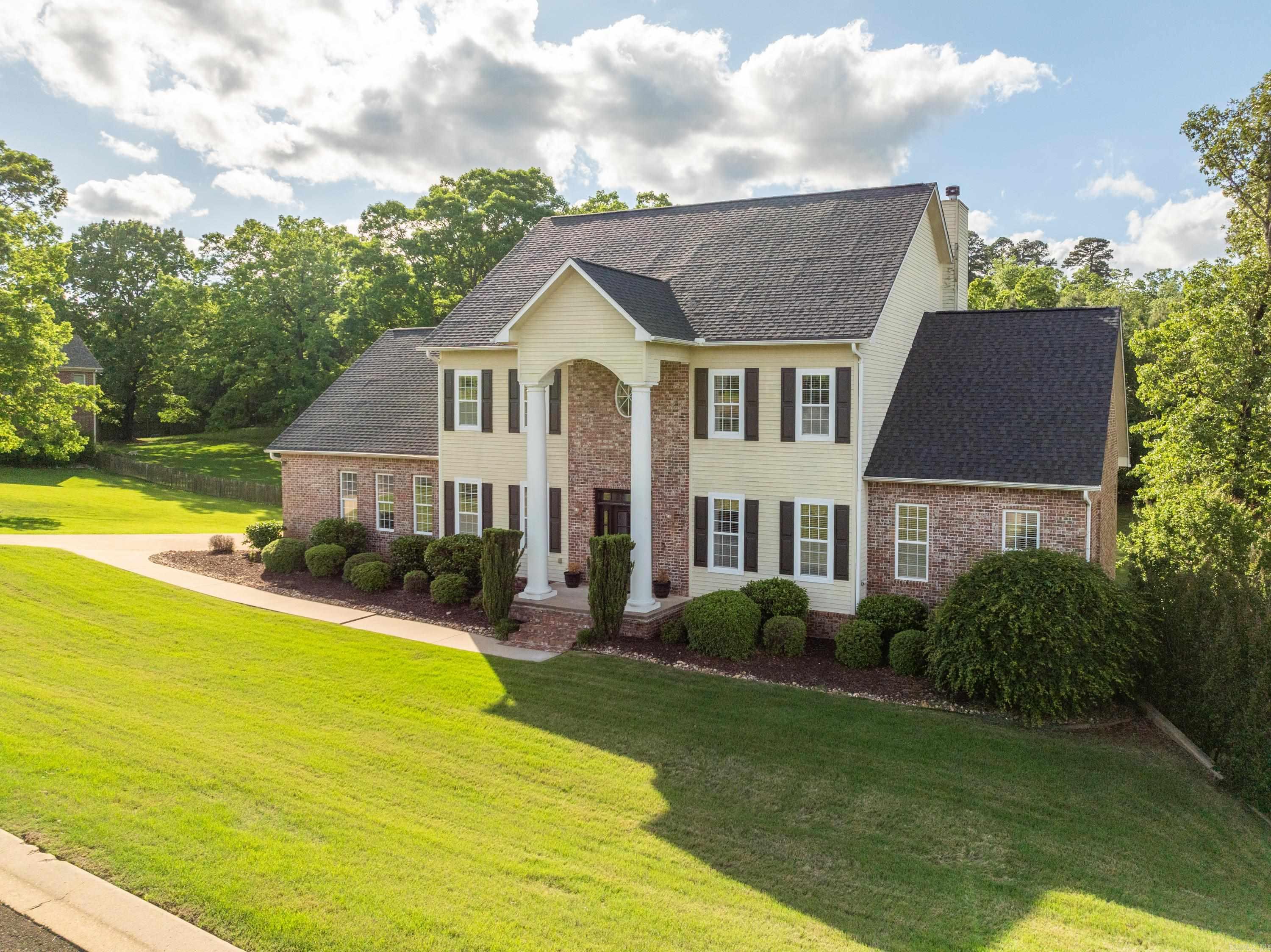 QUAIL RIDGE ESTATES - Residential