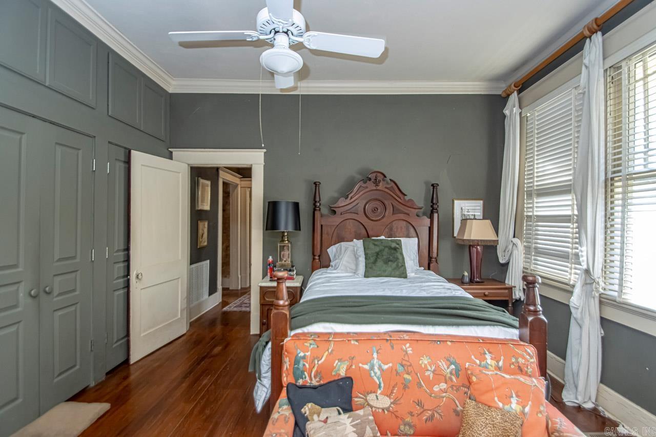 PULASKI HEIGHTS - Residential