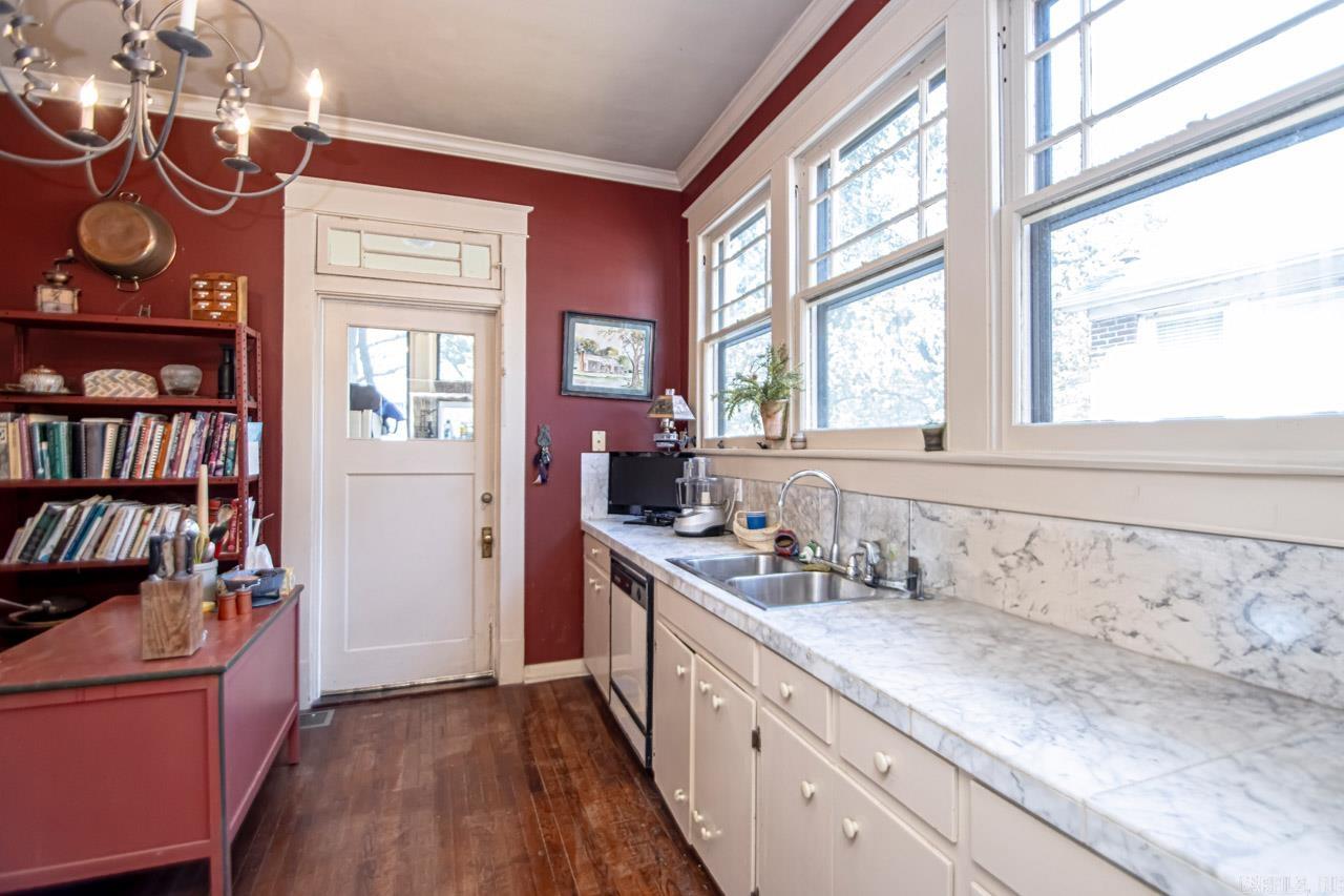 PULASKI HEIGHTS - Residential