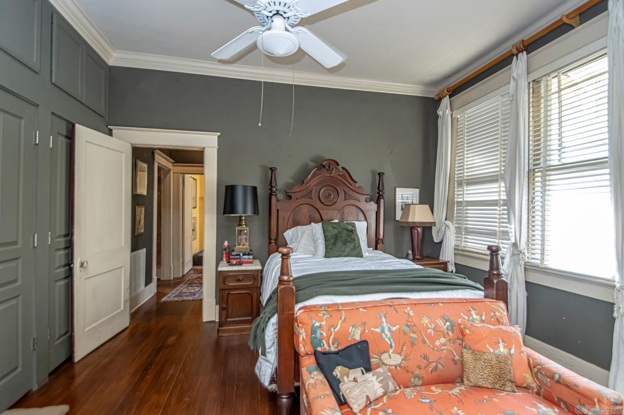 PULASKI HEIGHTS - Residential