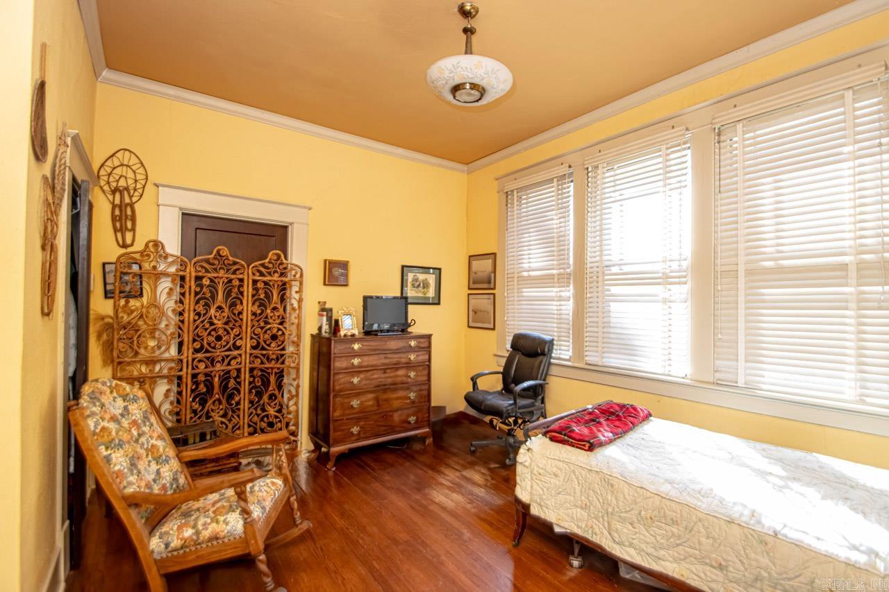 PULASKI HEIGHTS - Residential