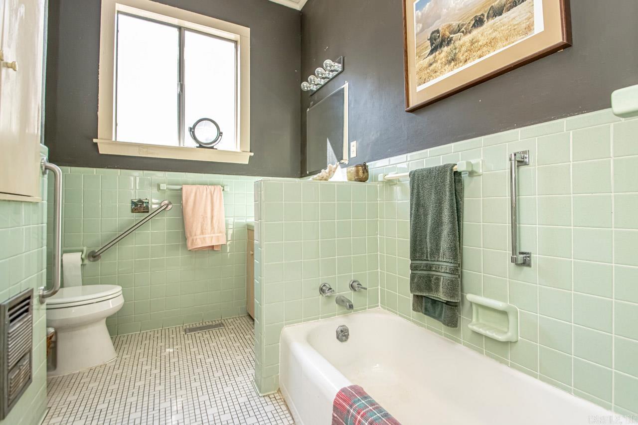 PULASKI HEIGHTS - Residential