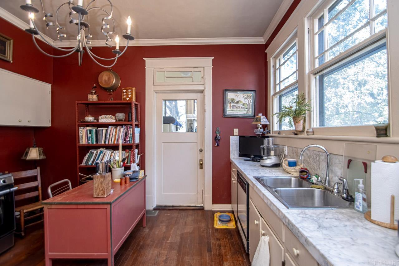 PULASKI HEIGHTS - Residential