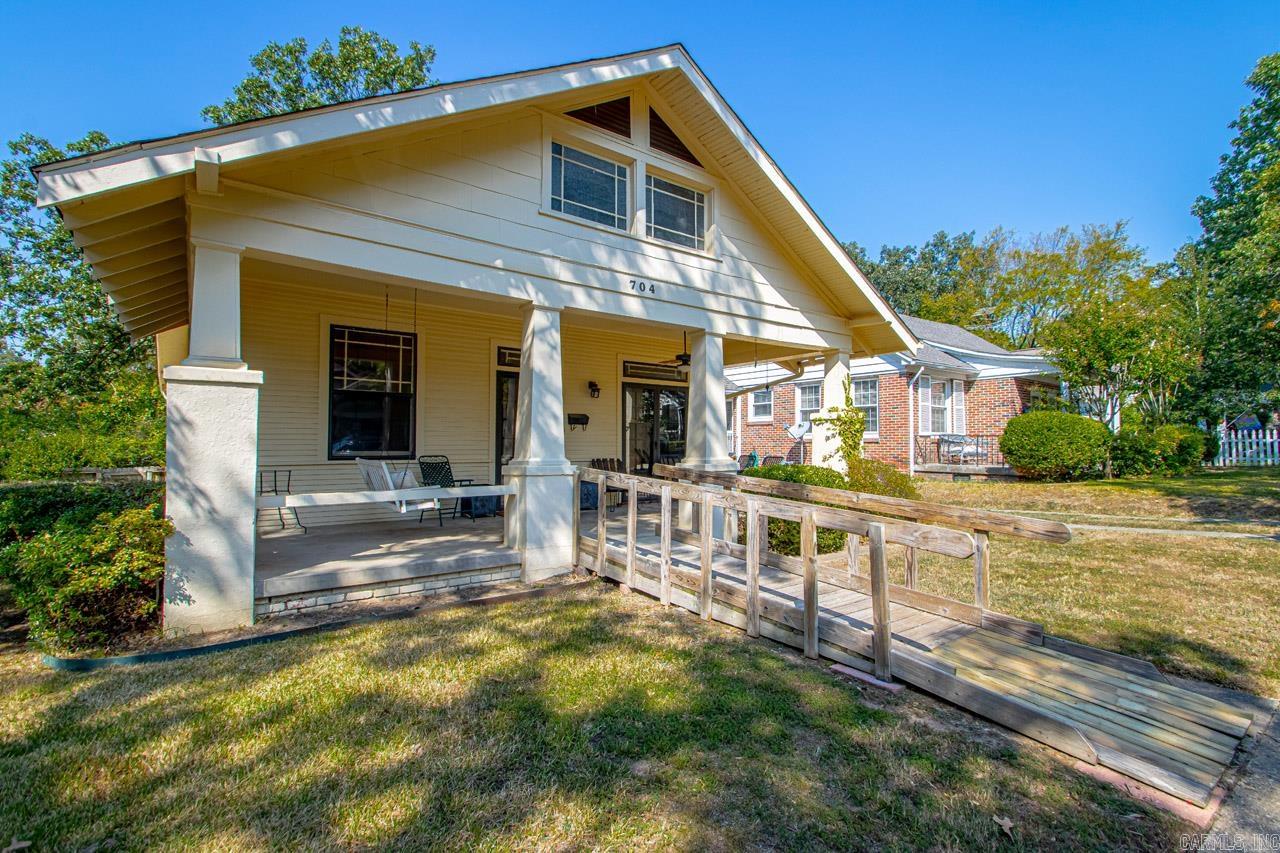 PULASKI HEIGHTS - Residential