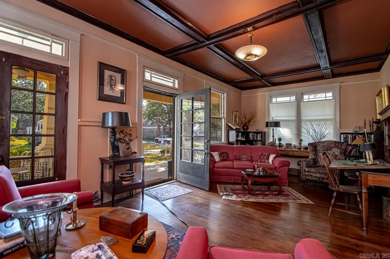 PULASKI HEIGHTS - Residential