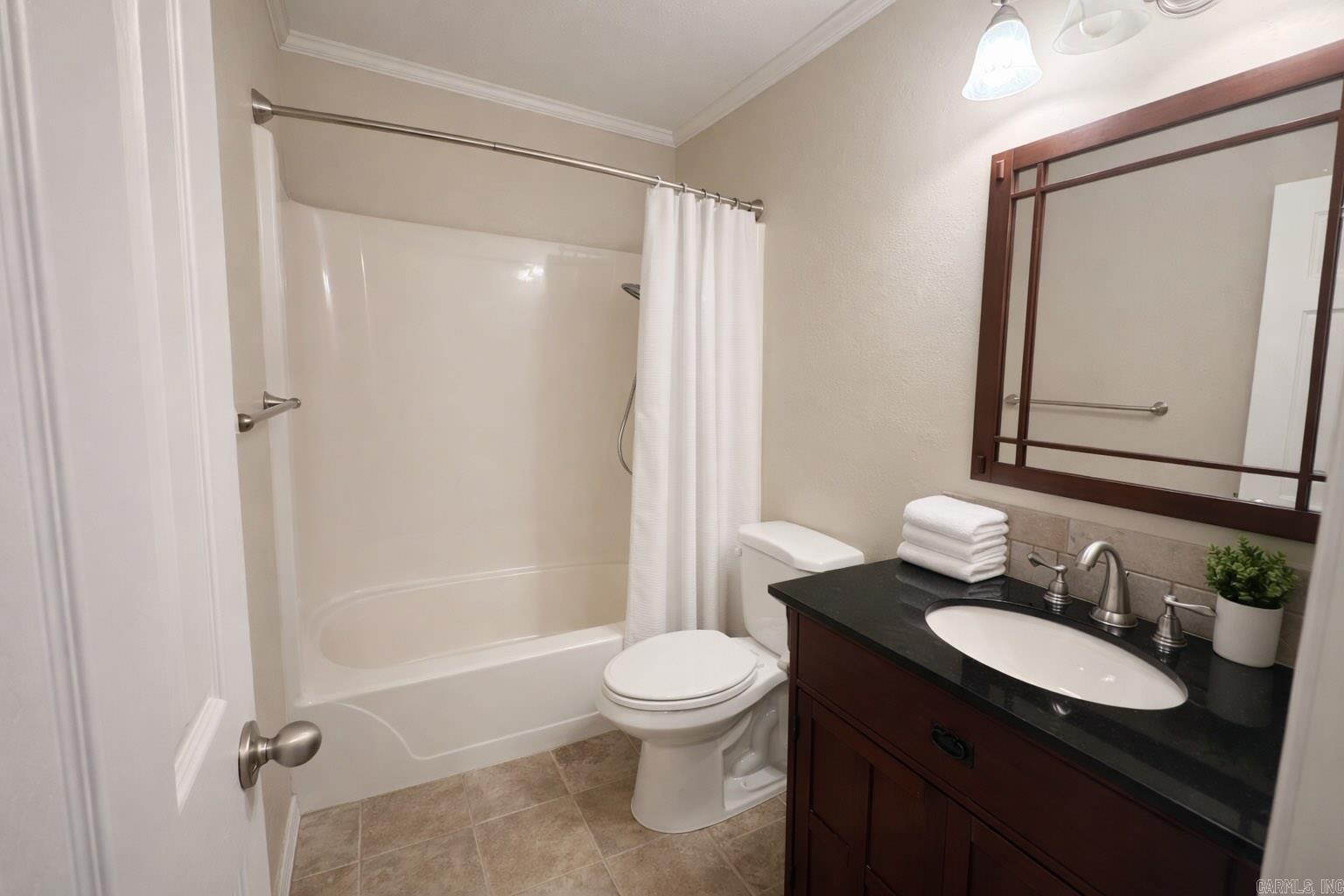 CHELSEA GLADE CONDO - Residential