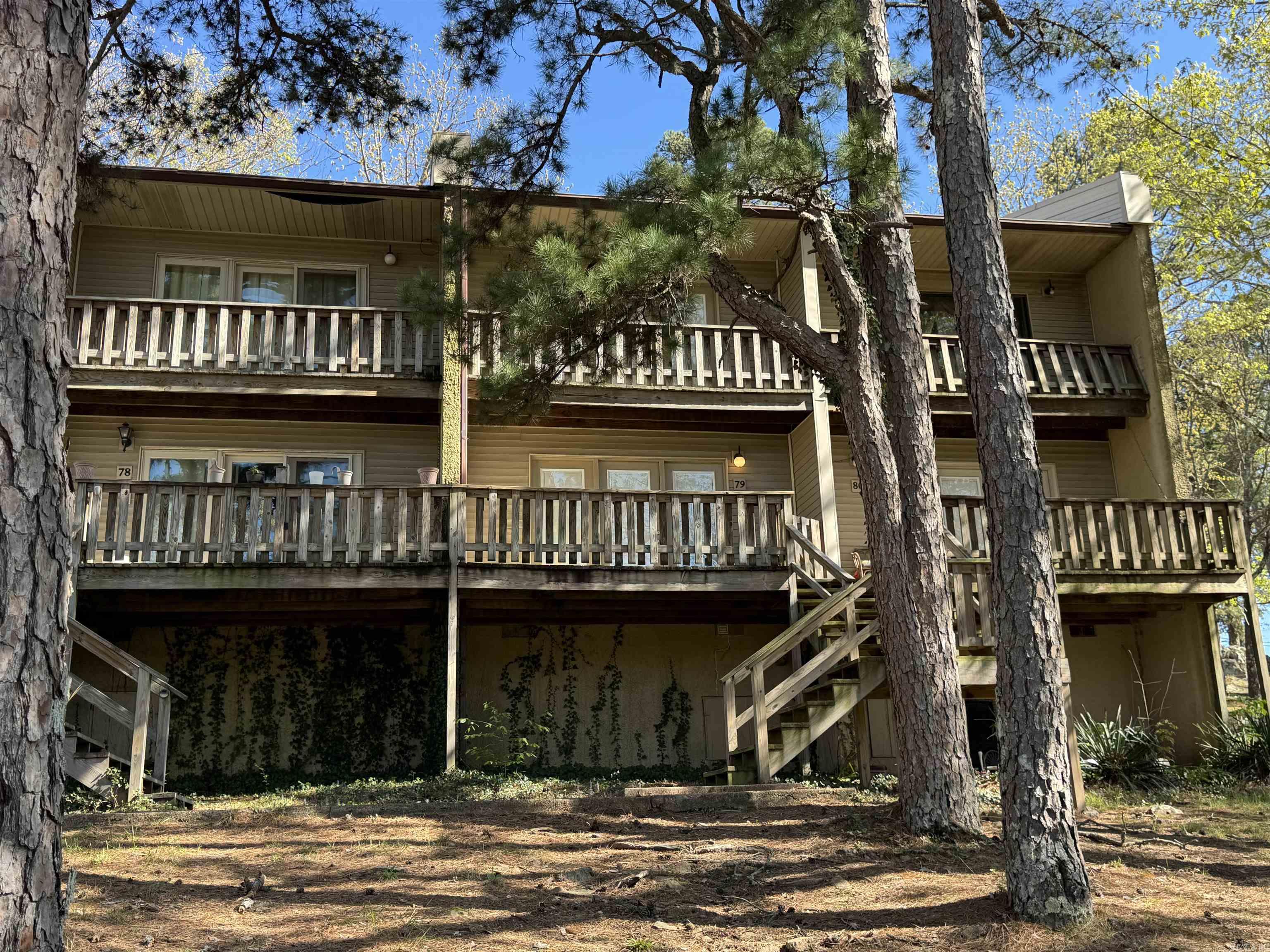 CHELSEA GLADE CONDO - Residential