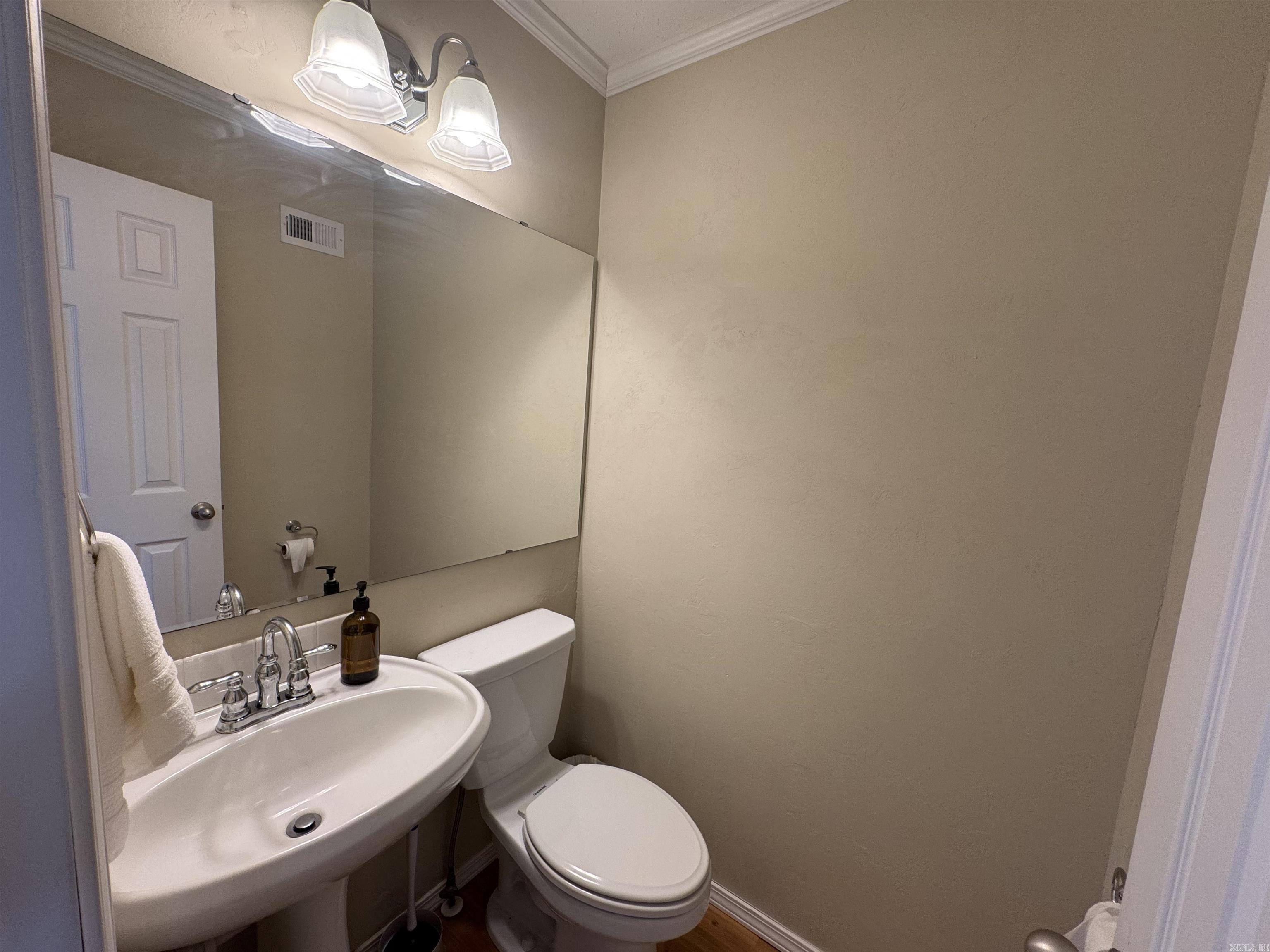 CHELSEA GLADE CONDO - Residential