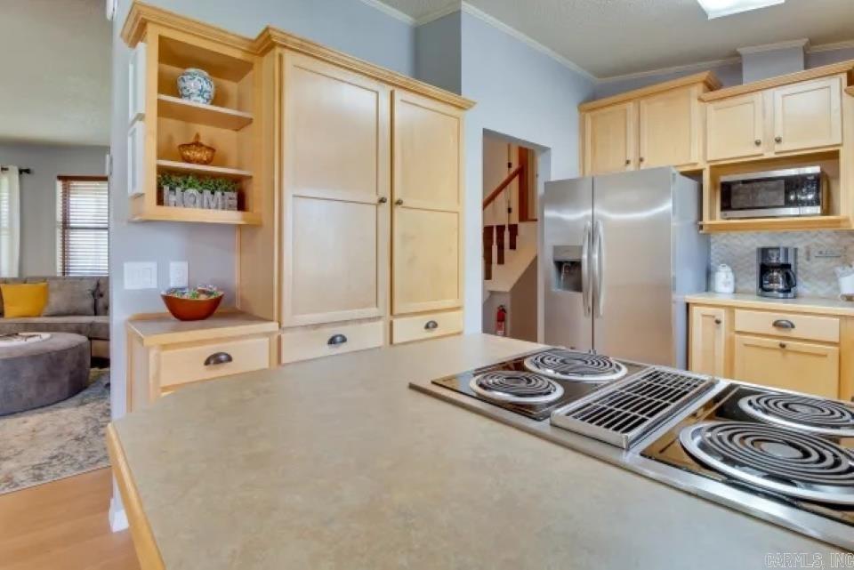 LYNNWOOD EST - Residential