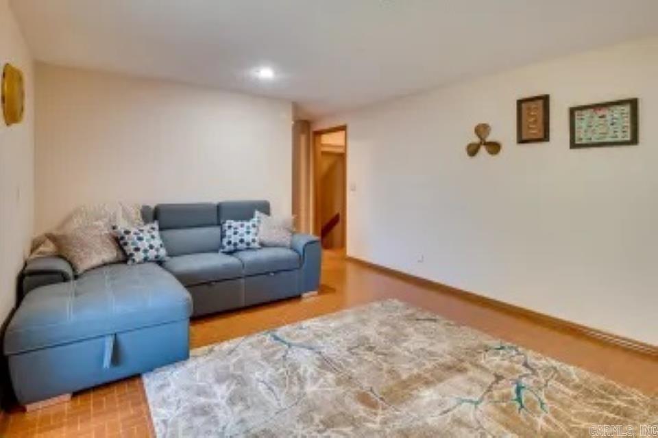 LYNNWOOD EST - Residential