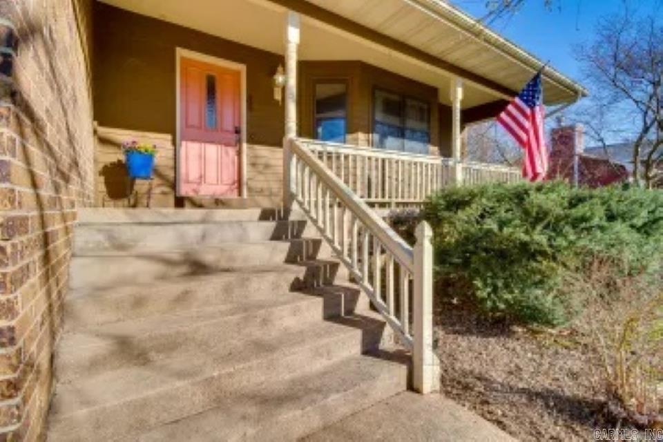 LYNNWOOD EST - Residential