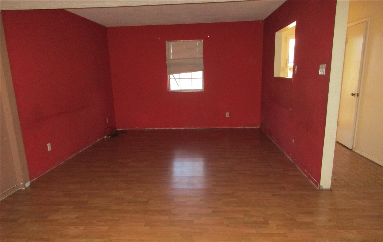 PECAN LAKE - Residential