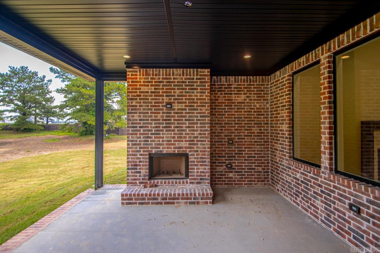 PLEASANT LAKE ESTATES - Residential