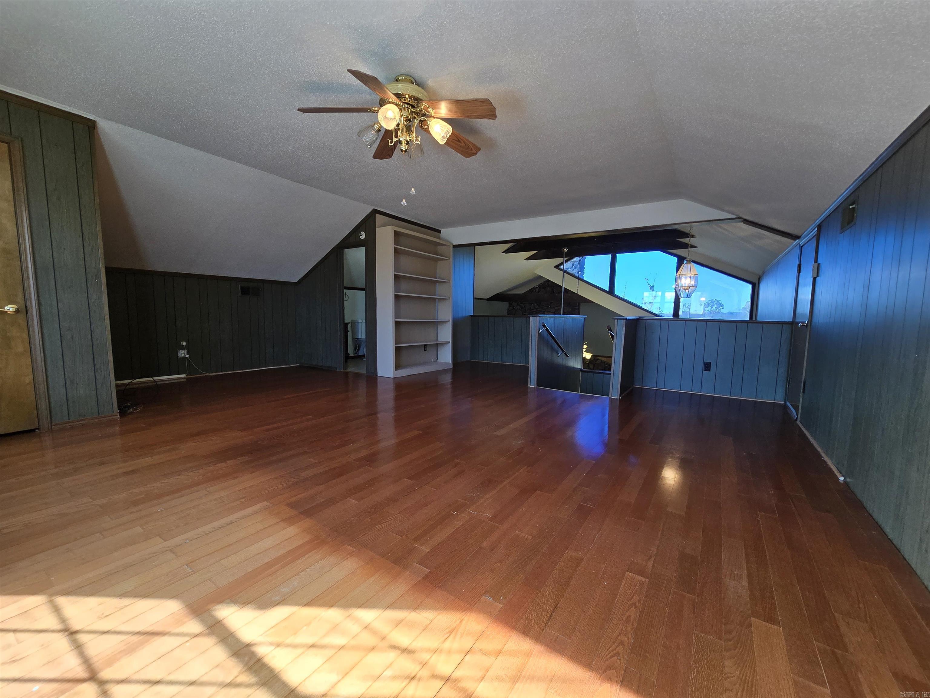 BRIARCLIFF - Residential