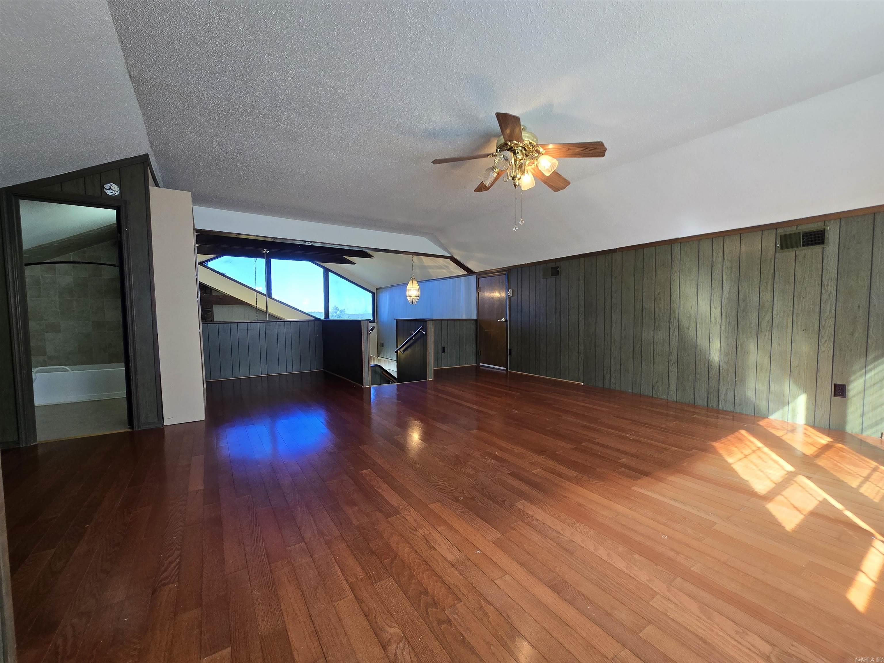 BRIARCLIFF - Residential