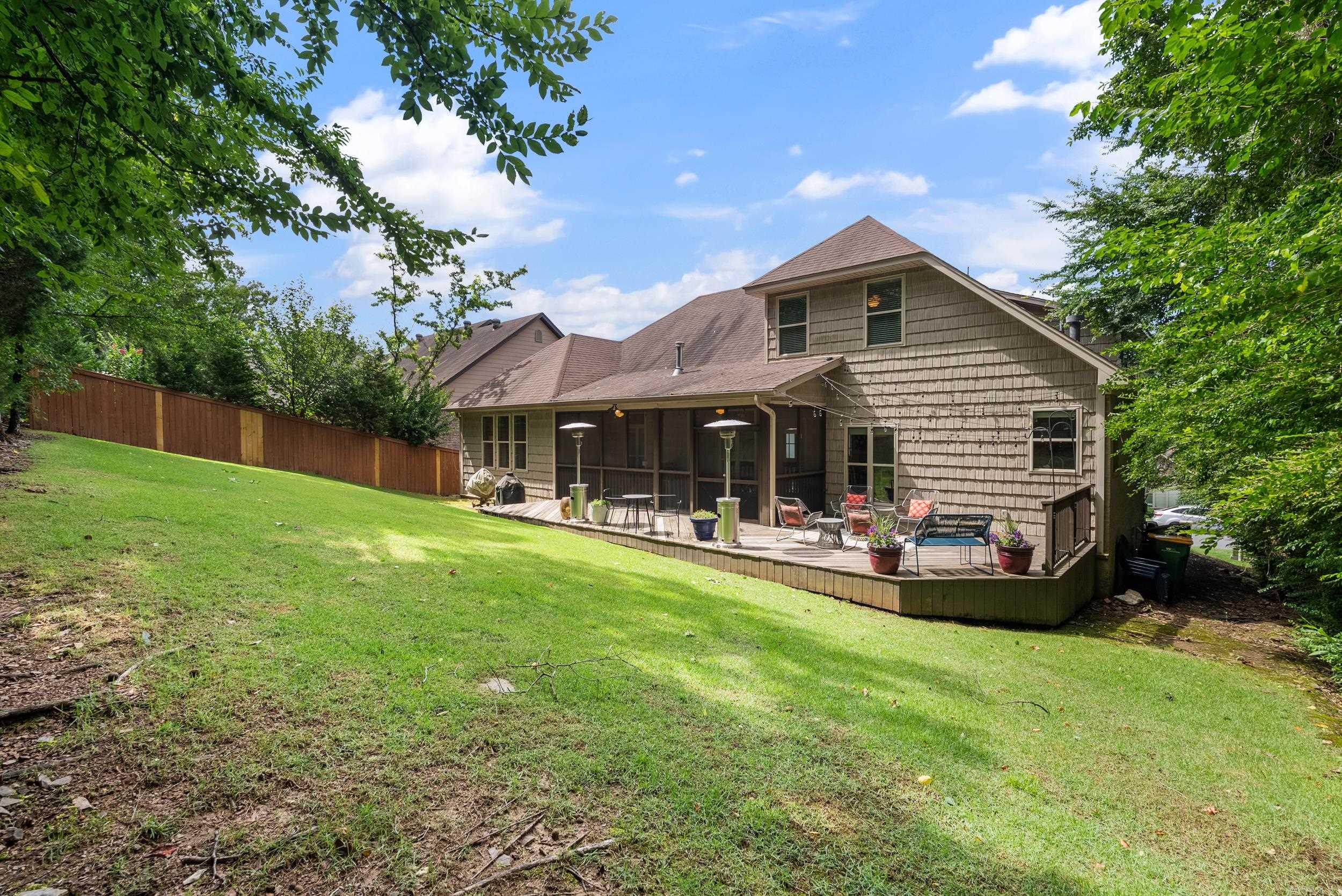 WOODLANDS EDGE - Residential