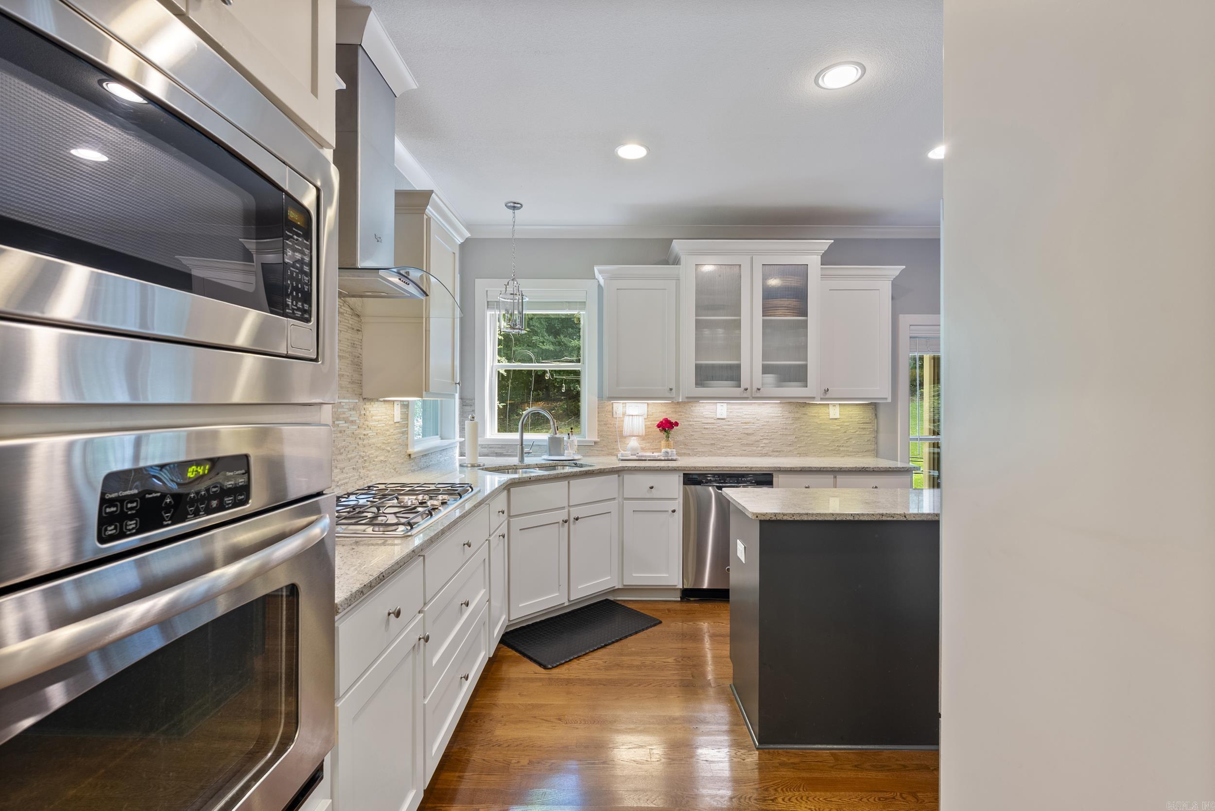 WOODLANDS EDGE - Residential